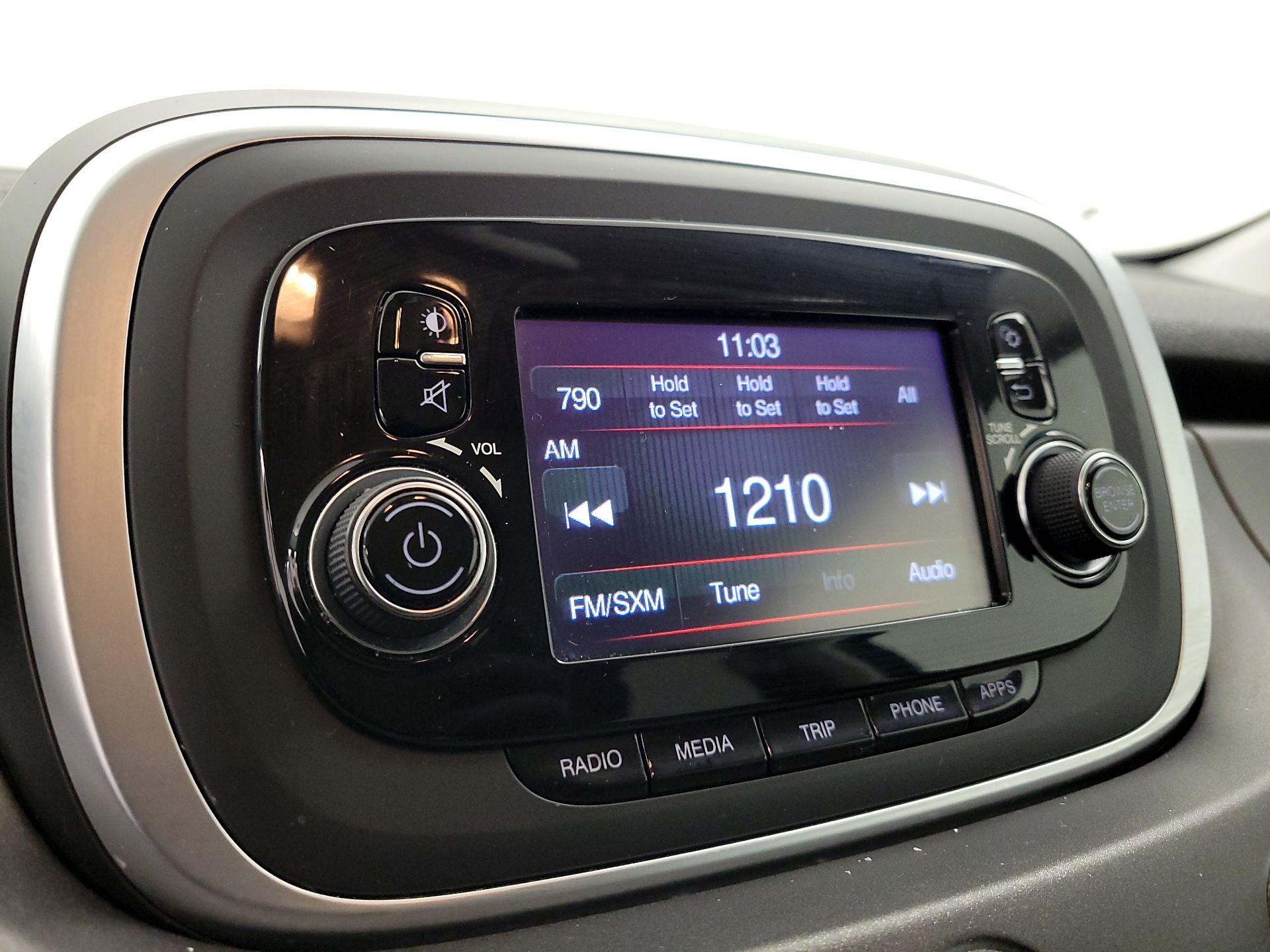 Thumbnail: 2016 Fiat 500X - 14