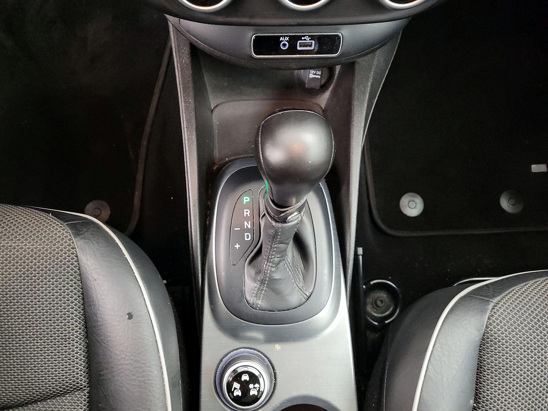 Thumbnail: 2016 Fiat 500X - 16