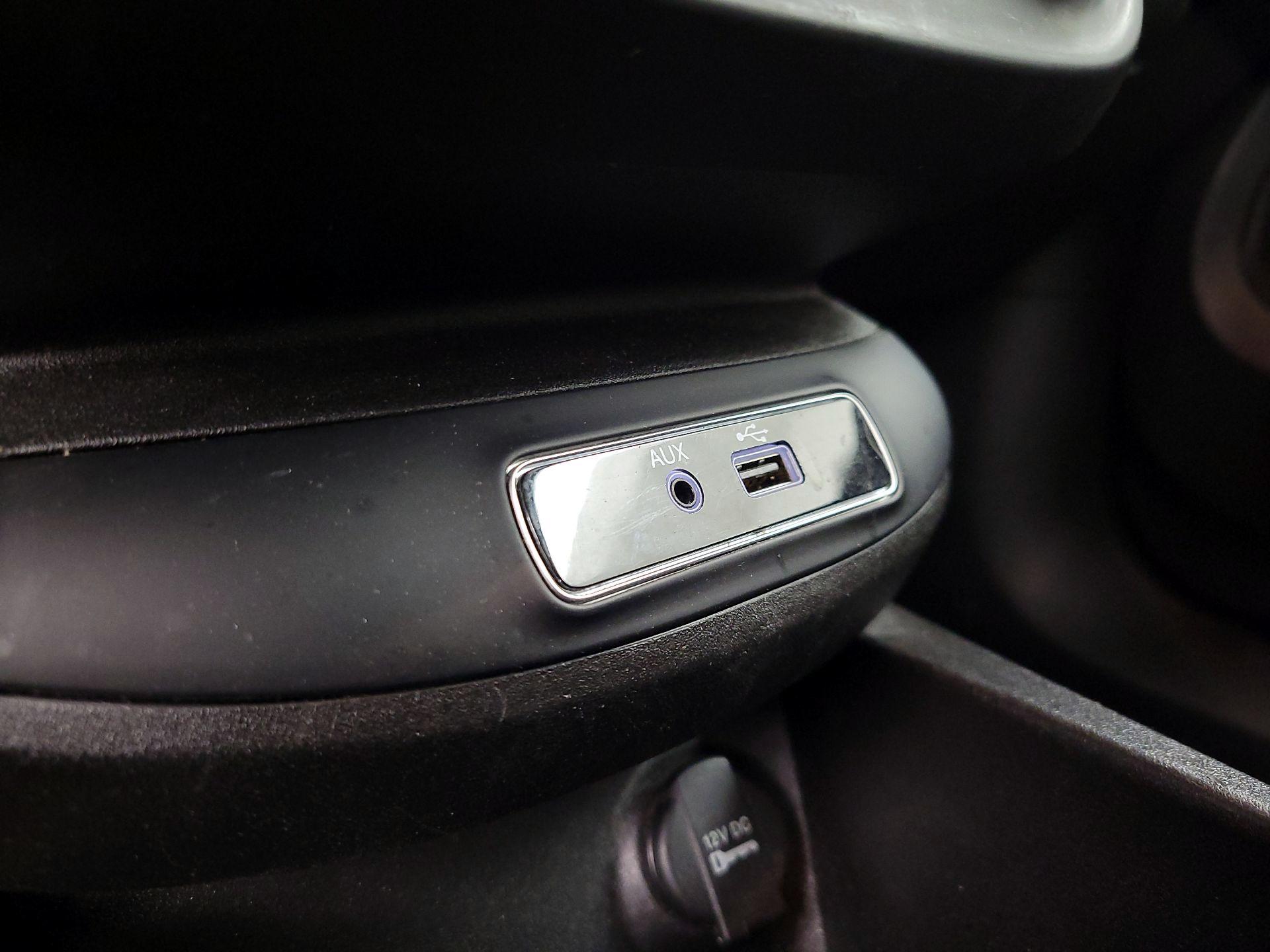 Thumbnail: 2016 Fiat 500X - 17