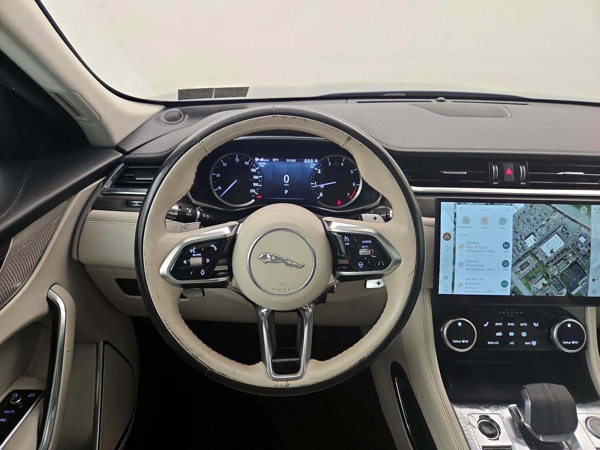 Thumbnail: 2021 Jaguar F-Pace - 10