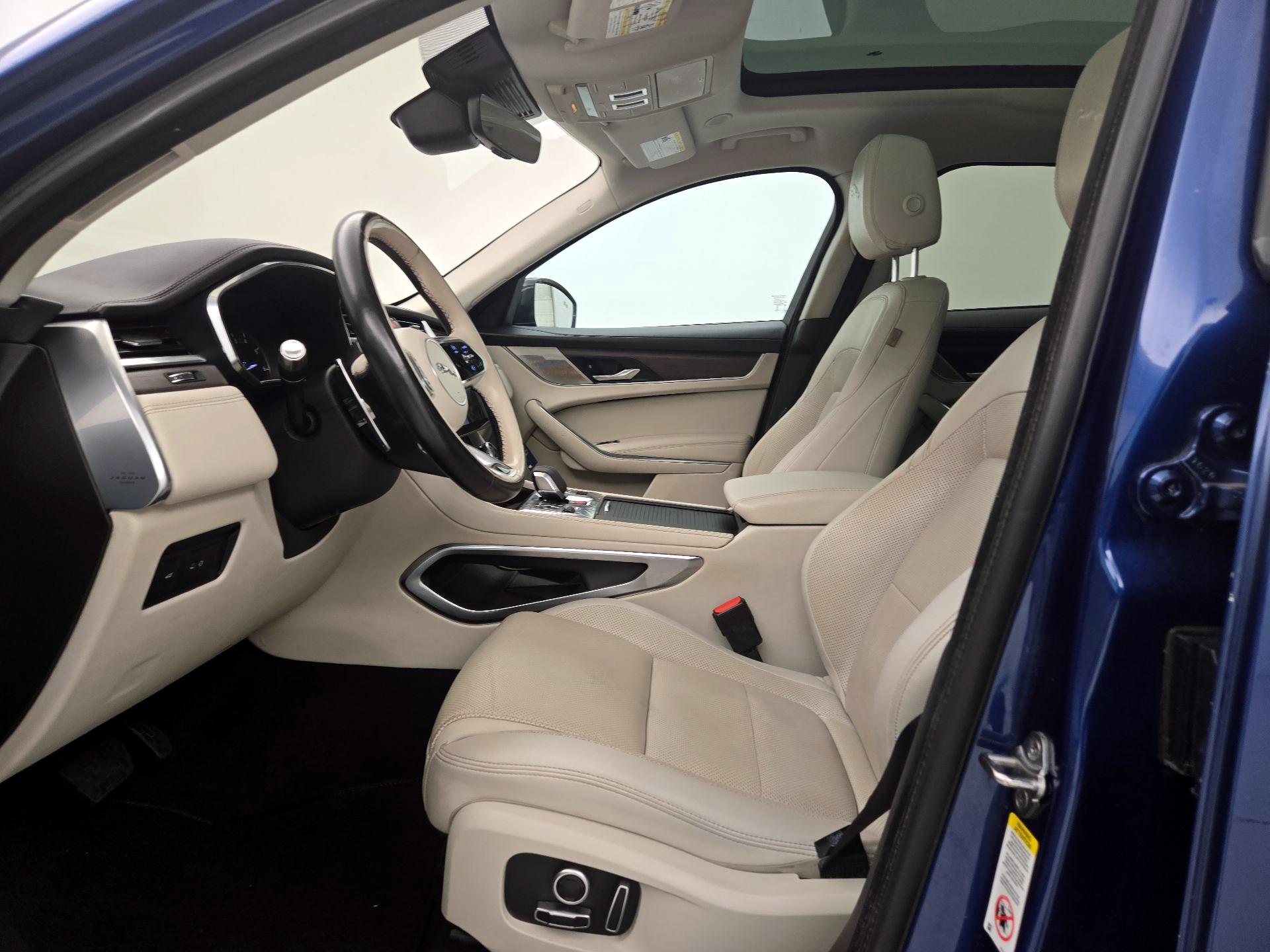 Thumbnail: 2021 Jaguar F-Pace - 11