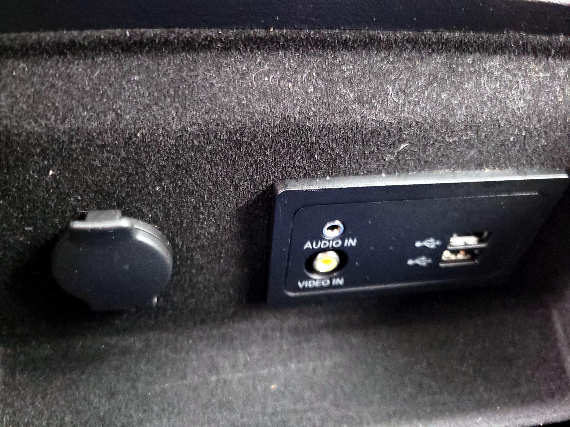 Thumbnail: 2019 INFINITI QX60 - 17