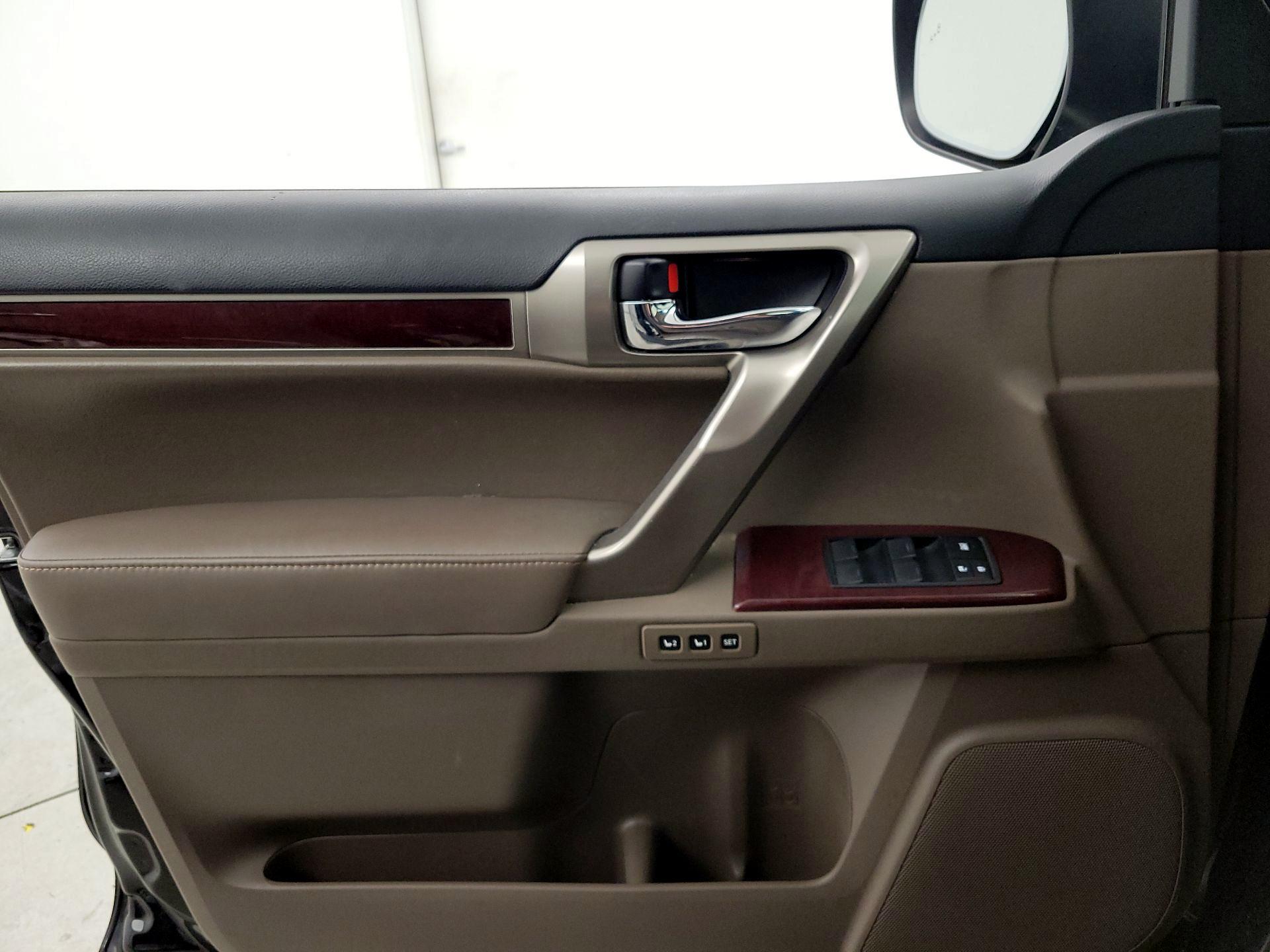 Thumbnail: 2019 Lexus GX - 12