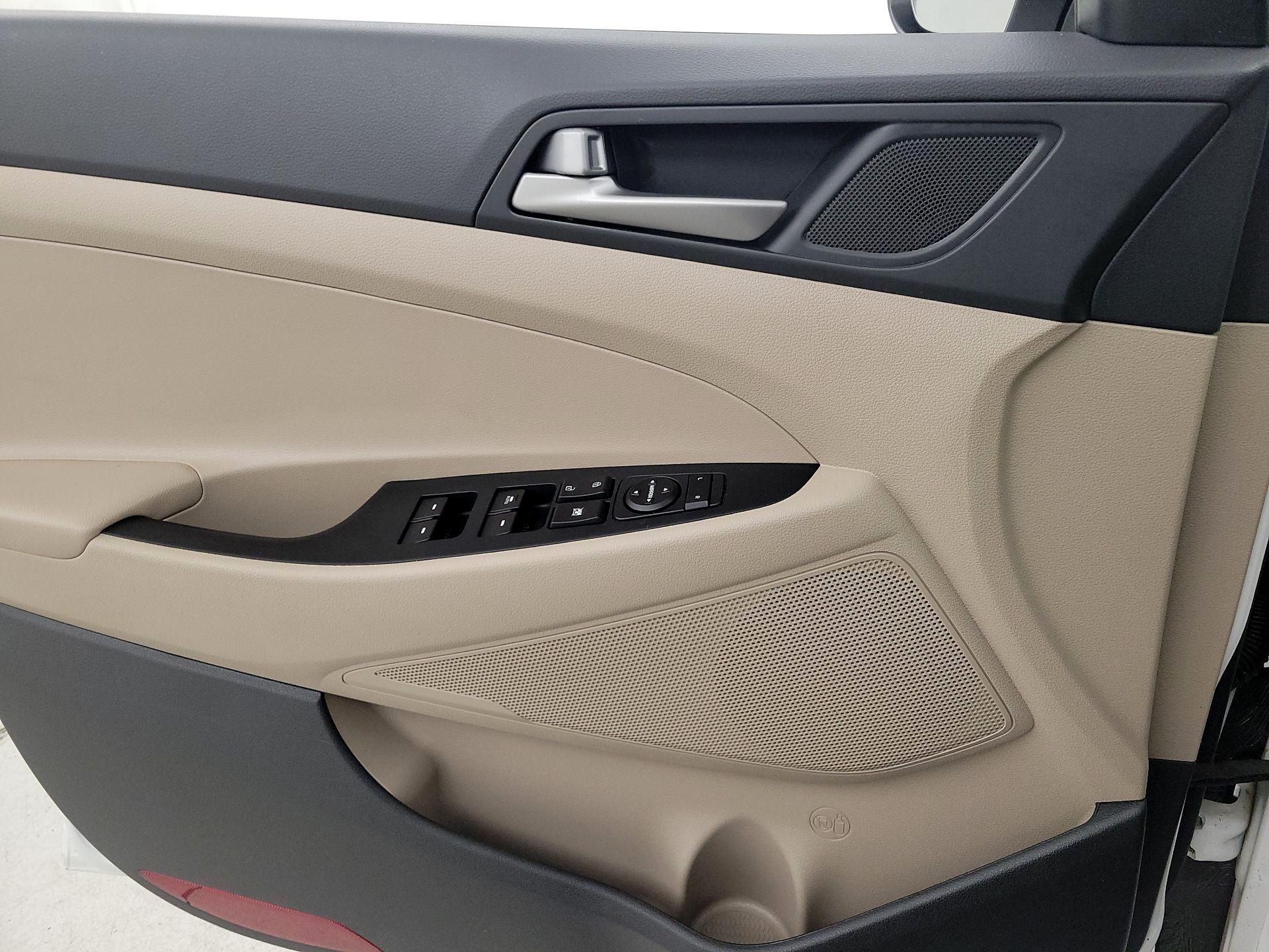 Thumbnail: 2018 Hyundai Tucson - 12