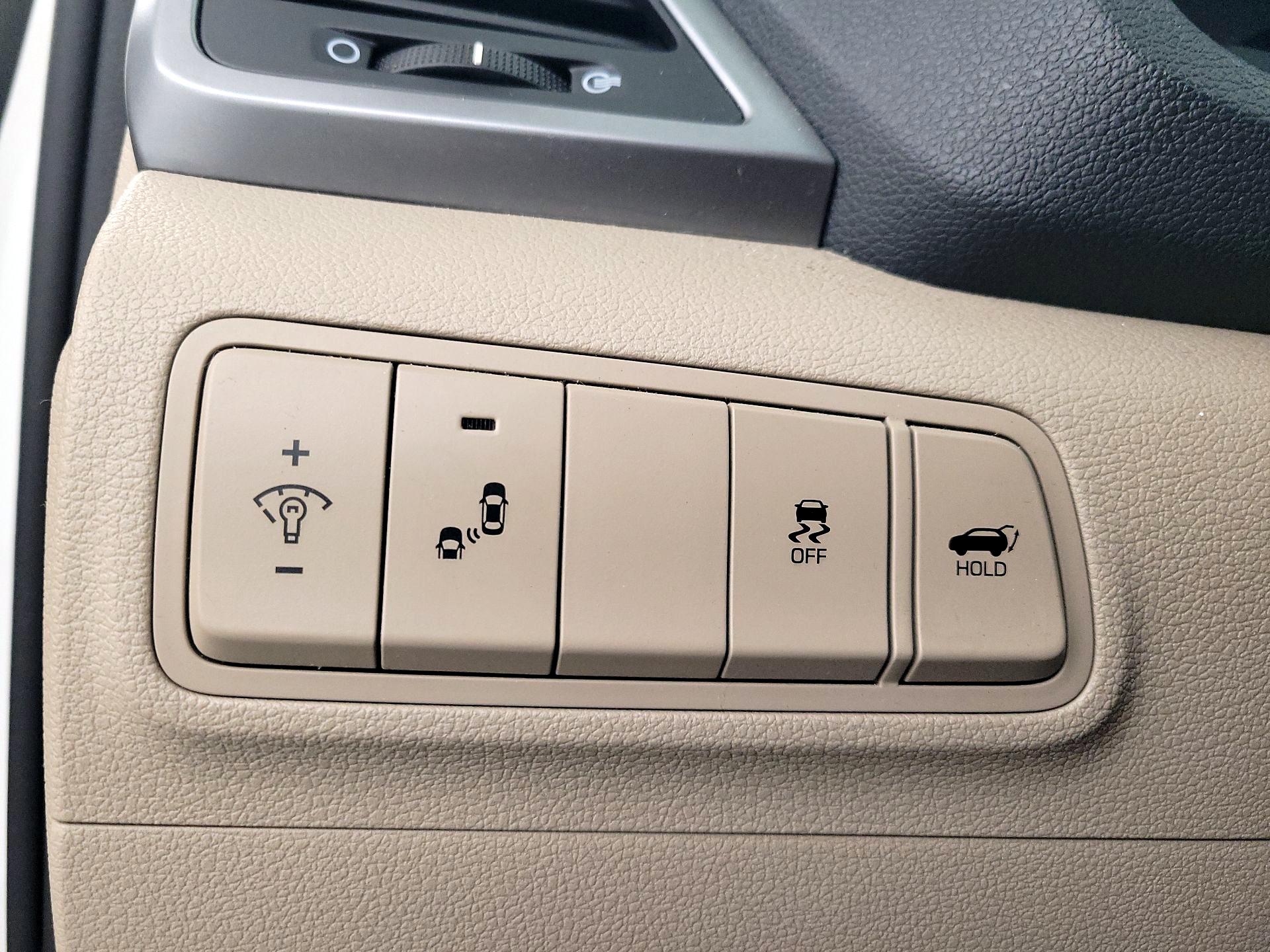 Thumbnail: 2018 Hyundai Tucson - 13