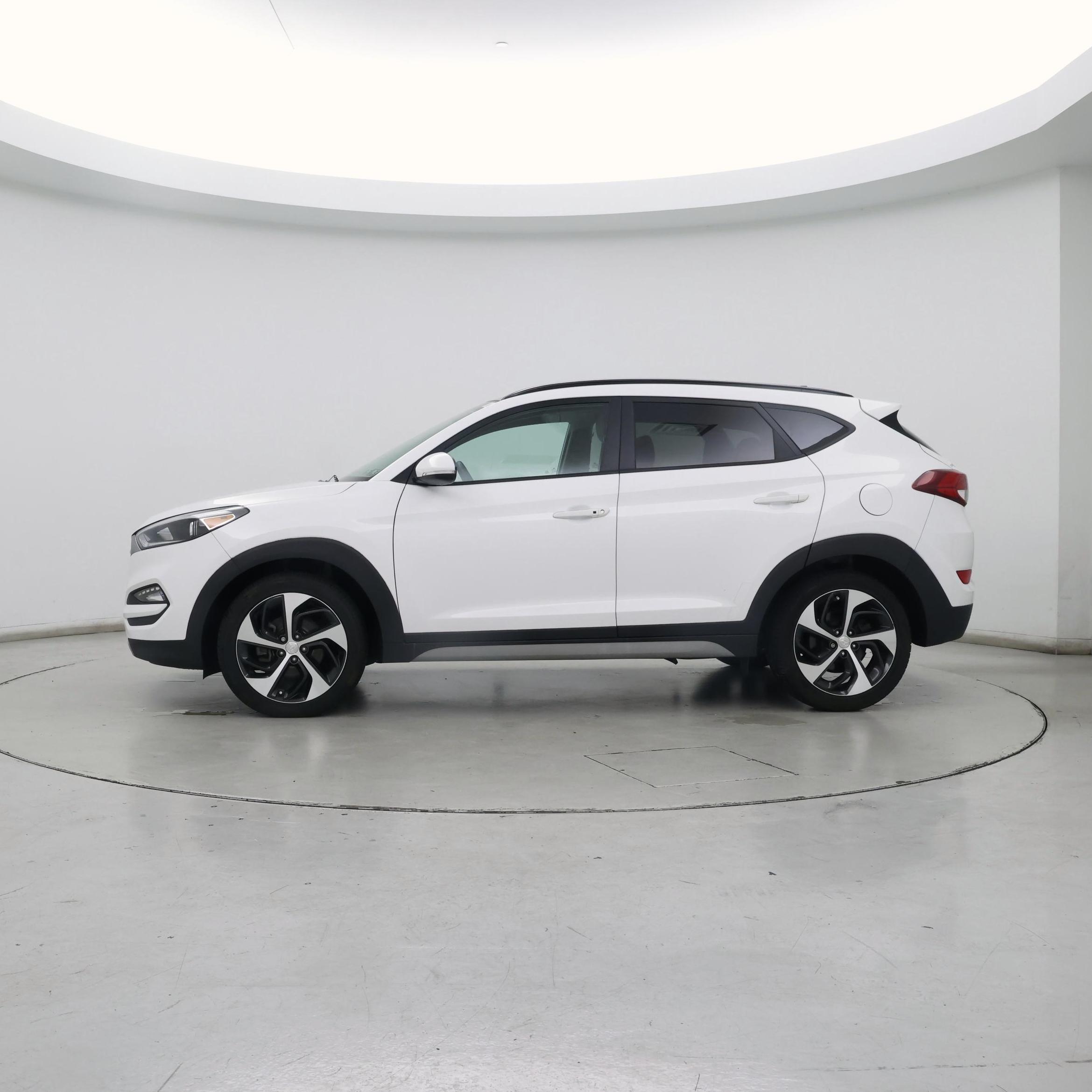 Thumbnail: 2018 Hyundai Tucson - 3