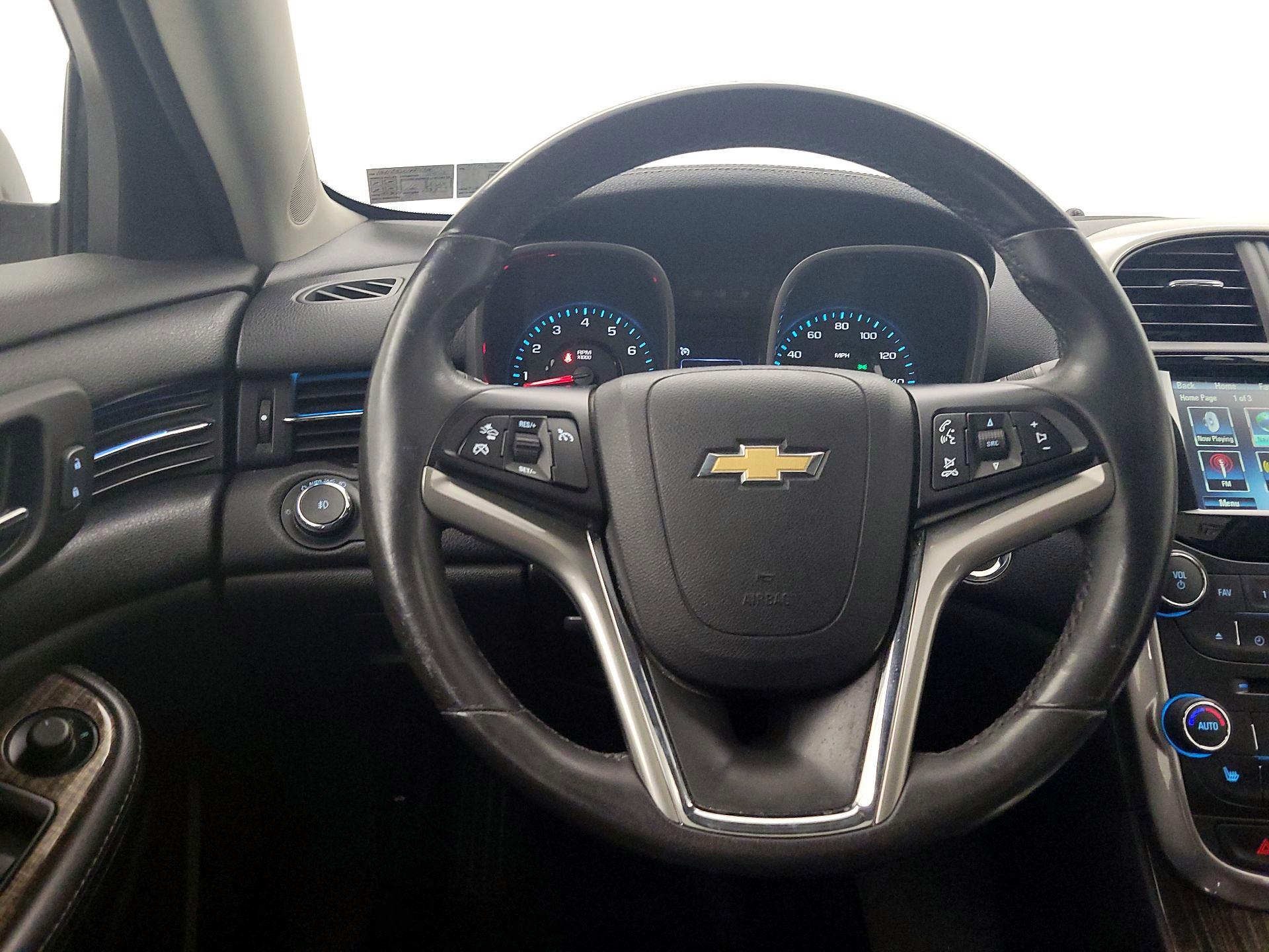 Thumbnail: 2015 Chevrolet Malibu - 10