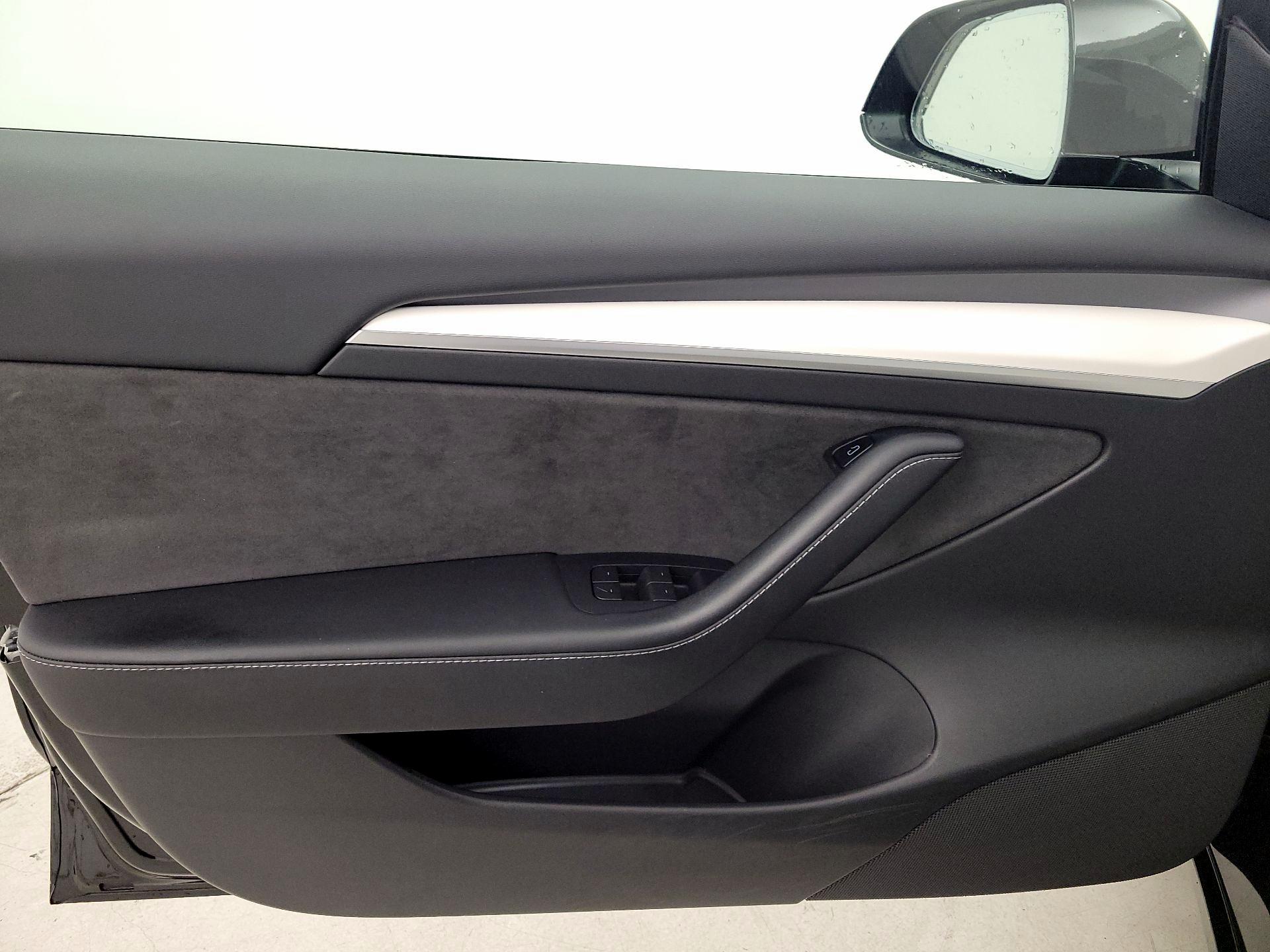 Thumbnail: 2022 Tesla Model 3 - 12