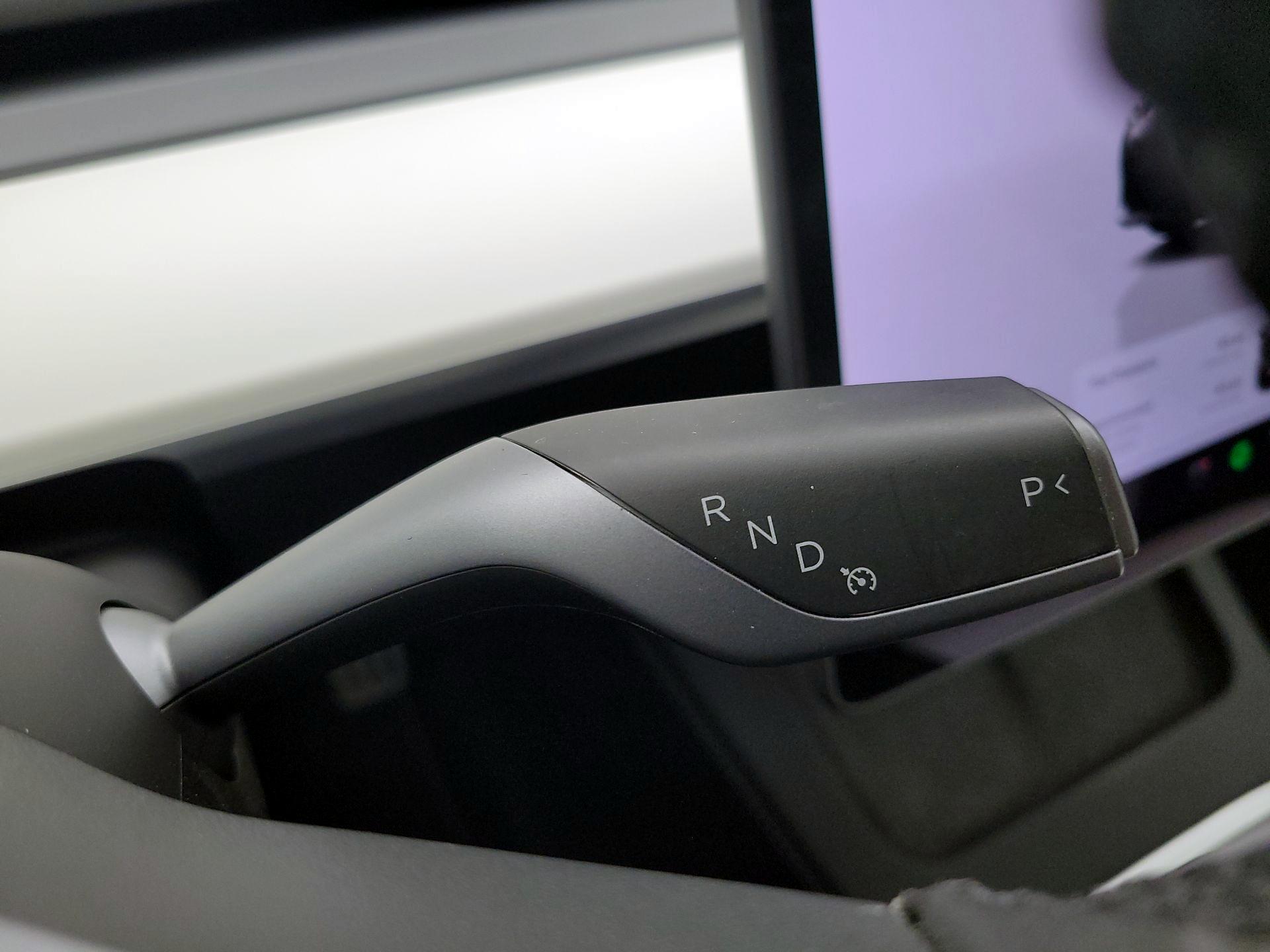 Thumbnail: 2022 Tesla Model 3 - 17