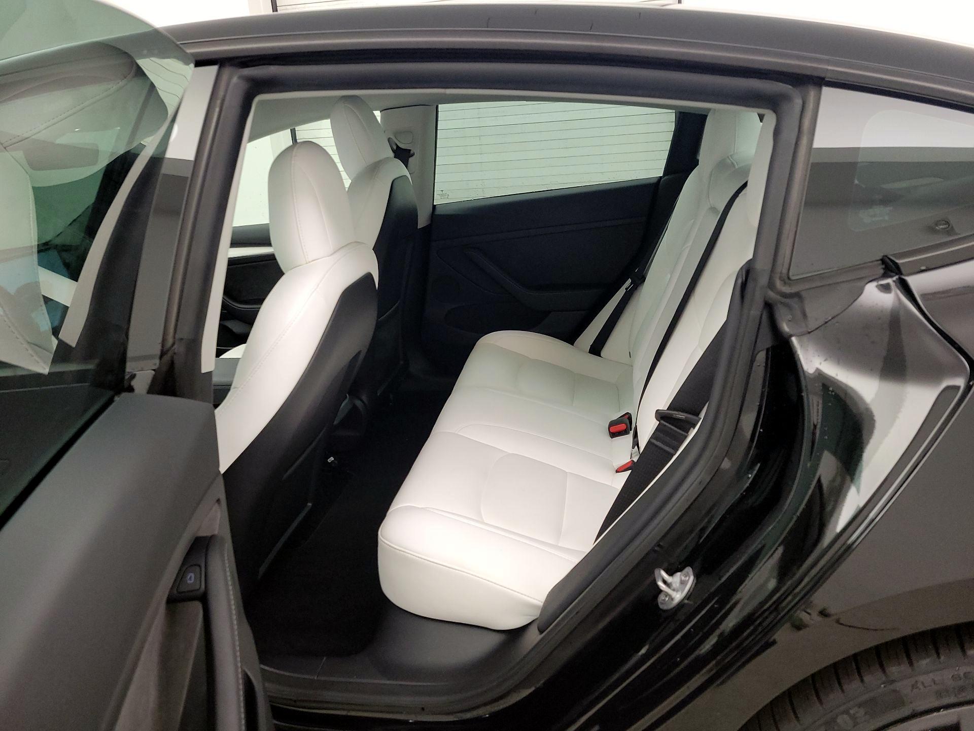 Thumbnail: 2022 Tesla Model 3 - 18