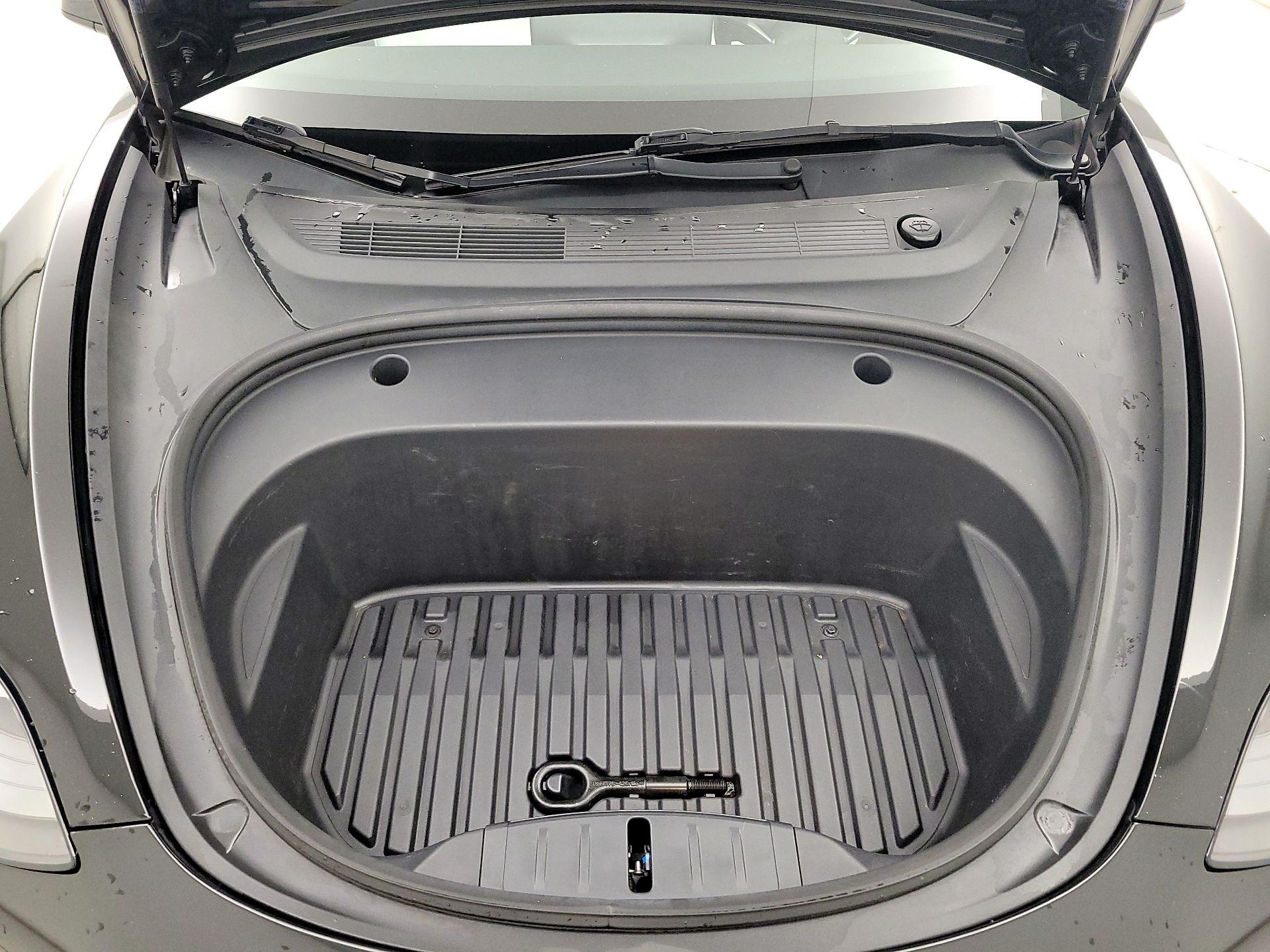 Thumbnail: 2022 Tesla Model 3 - 20