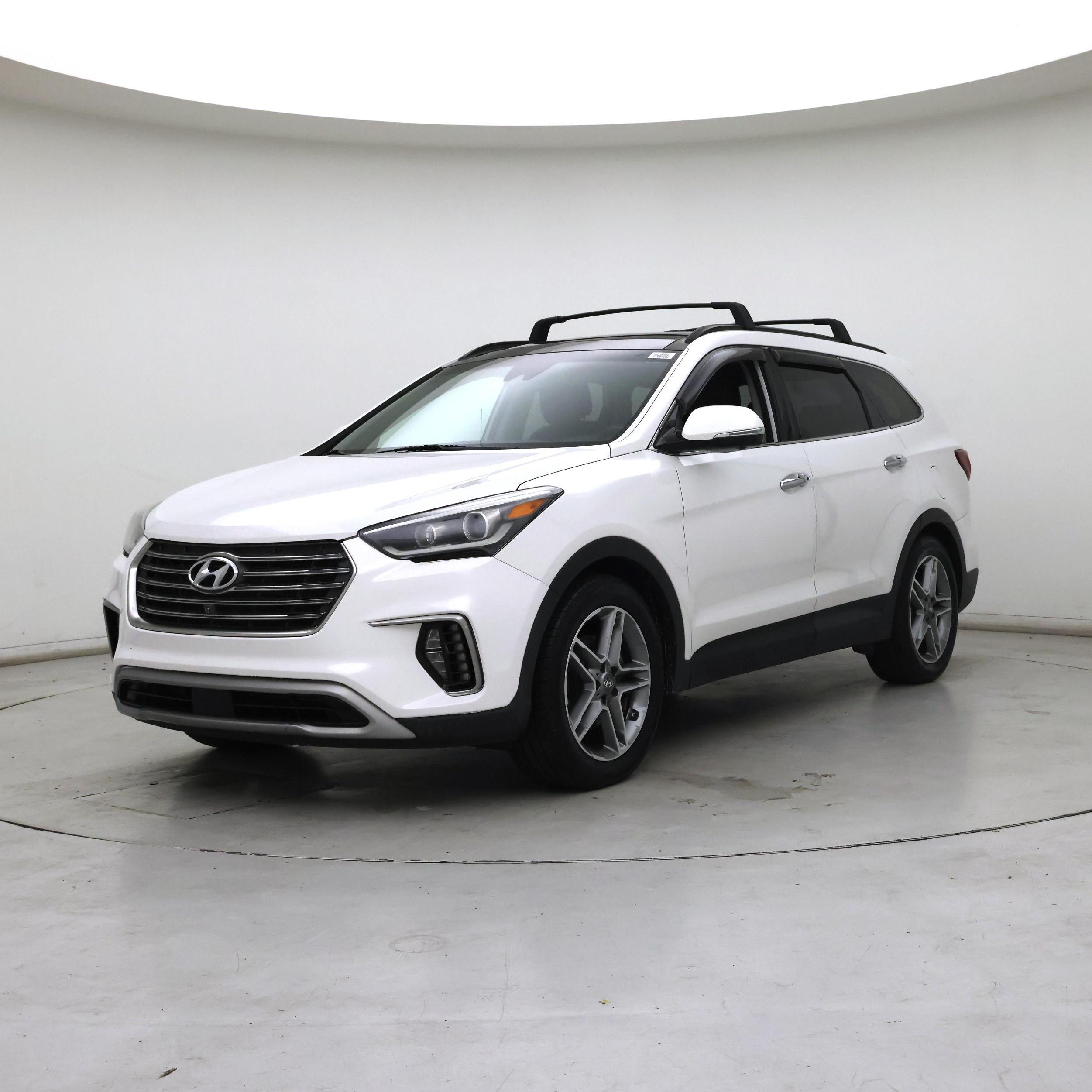 Thumbnail: 2017 Hyundai Santa Fe - 4