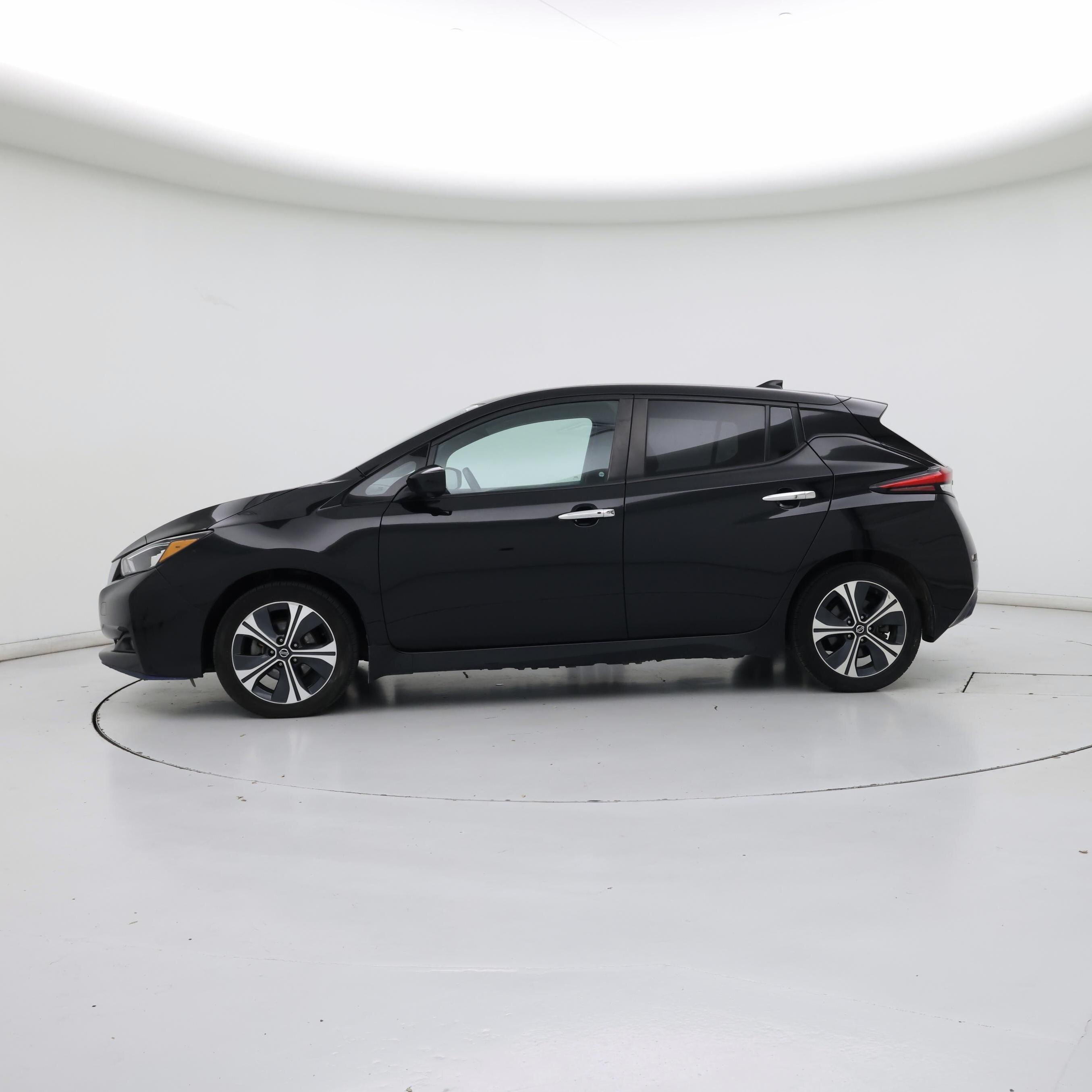 Thumbnail: 2020 Nissan Leaf - 3