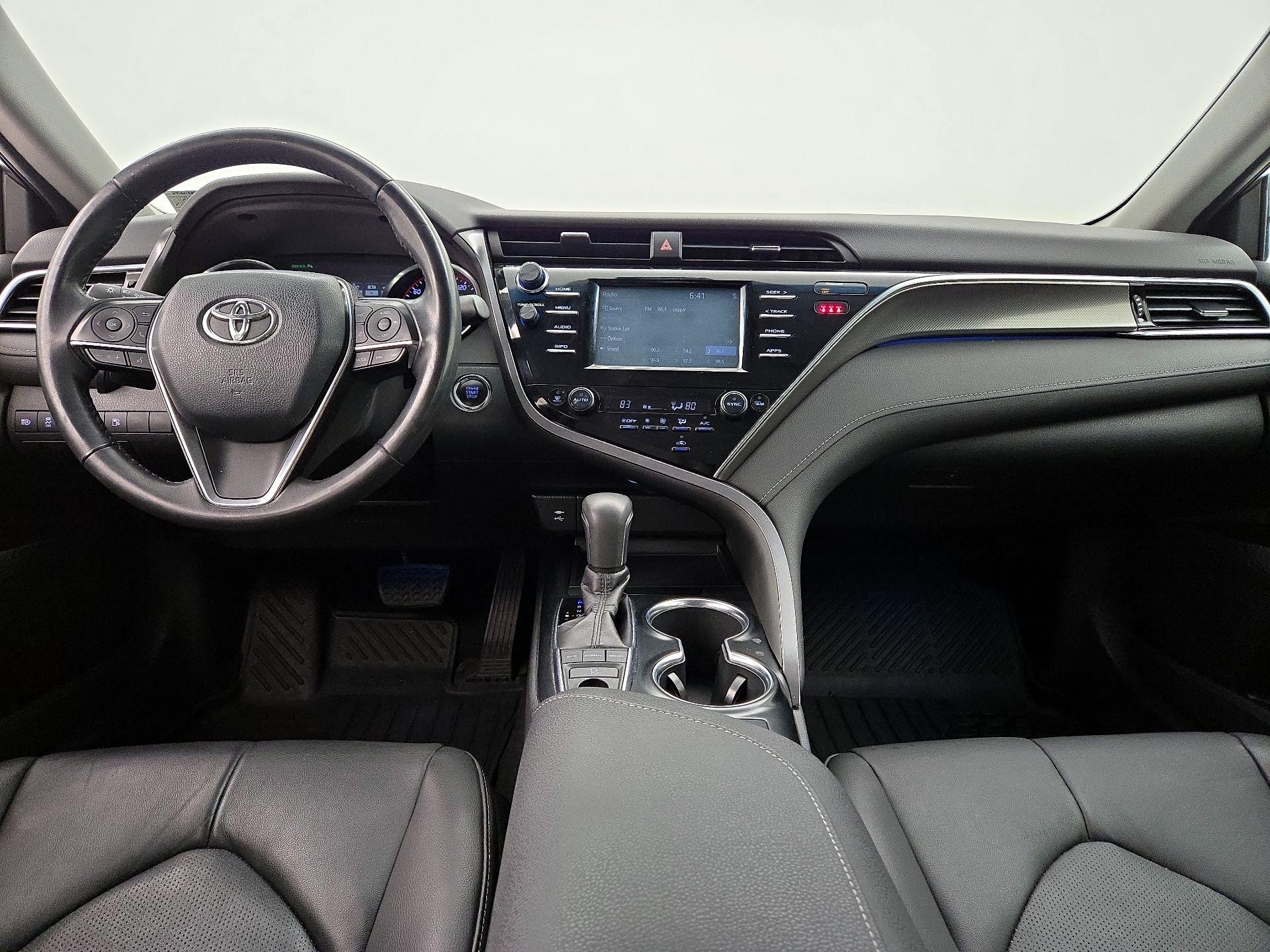 Thumbnail: 2018 Toyota Camry - 9