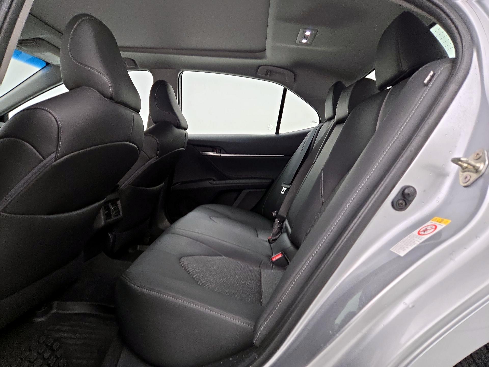 Thumbnail: 2018 Toyota Camry - 19