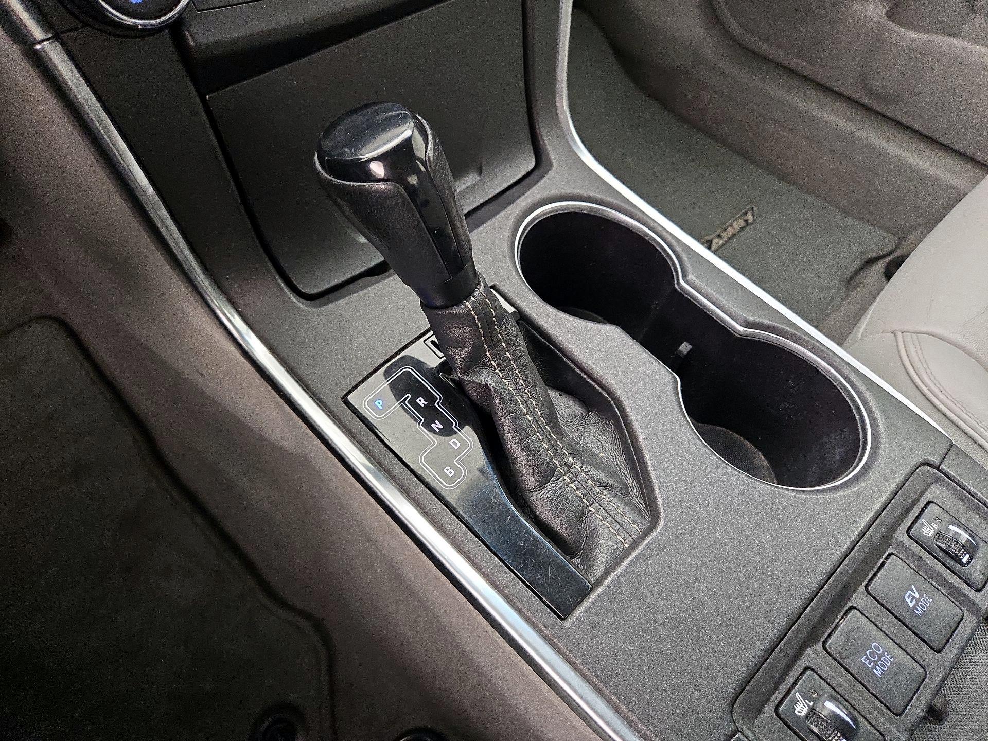 Thumbnail: 2017 Toyota Camry - 17