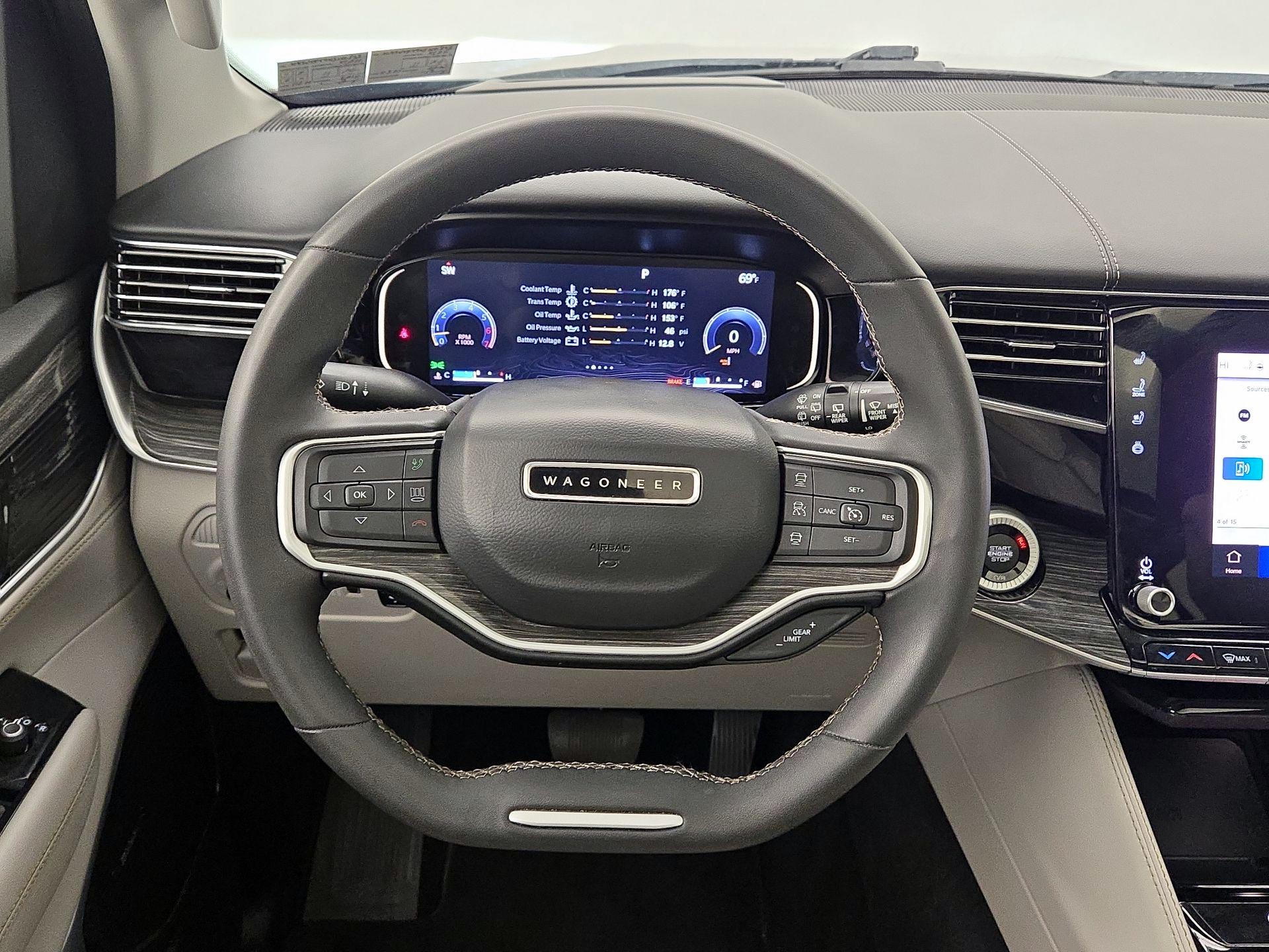 Thumbnail: 2022 Jeep Wagoneer - 10