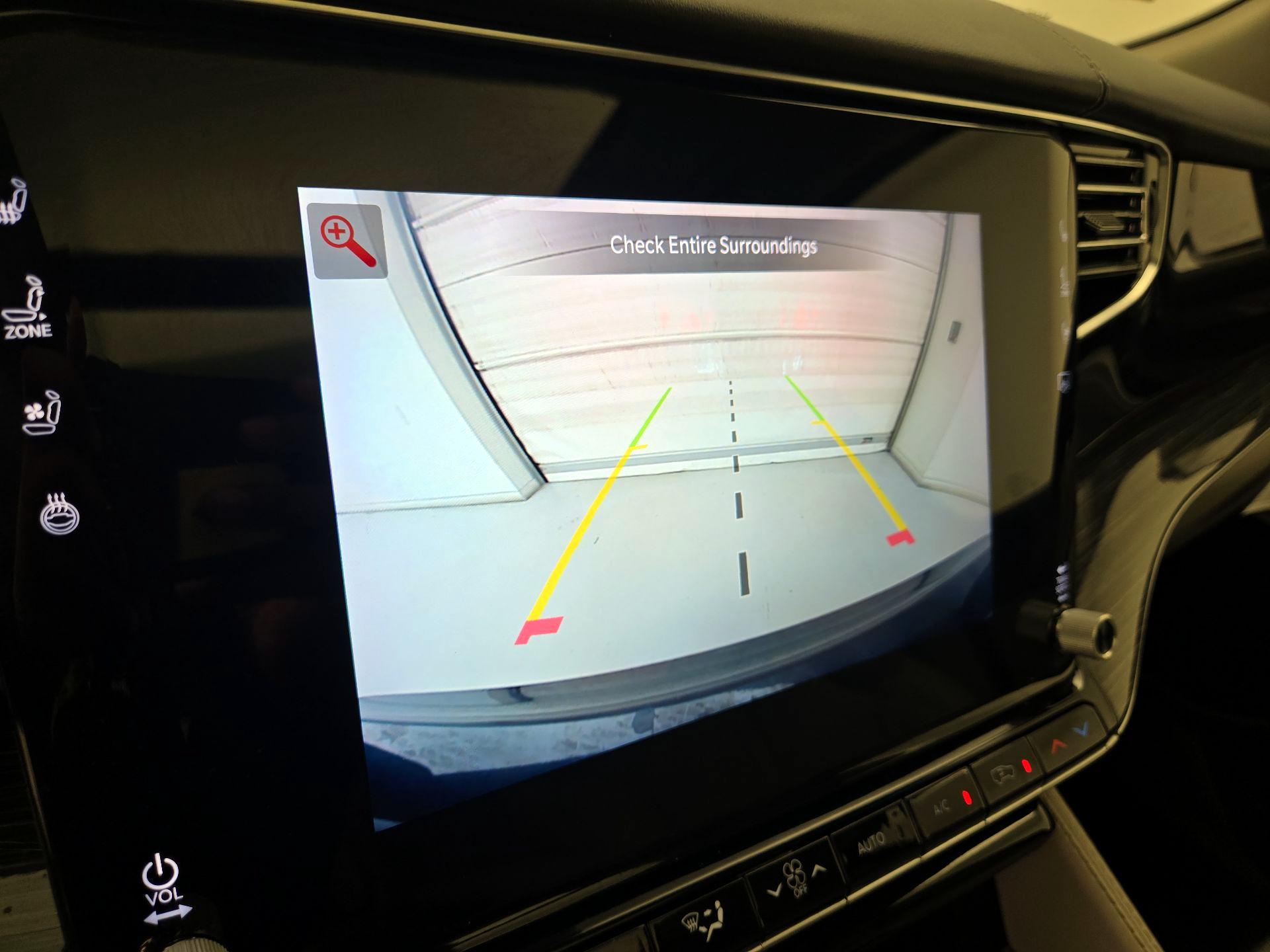 Thumbnail: 2022 Jeep Wagoneer - 14