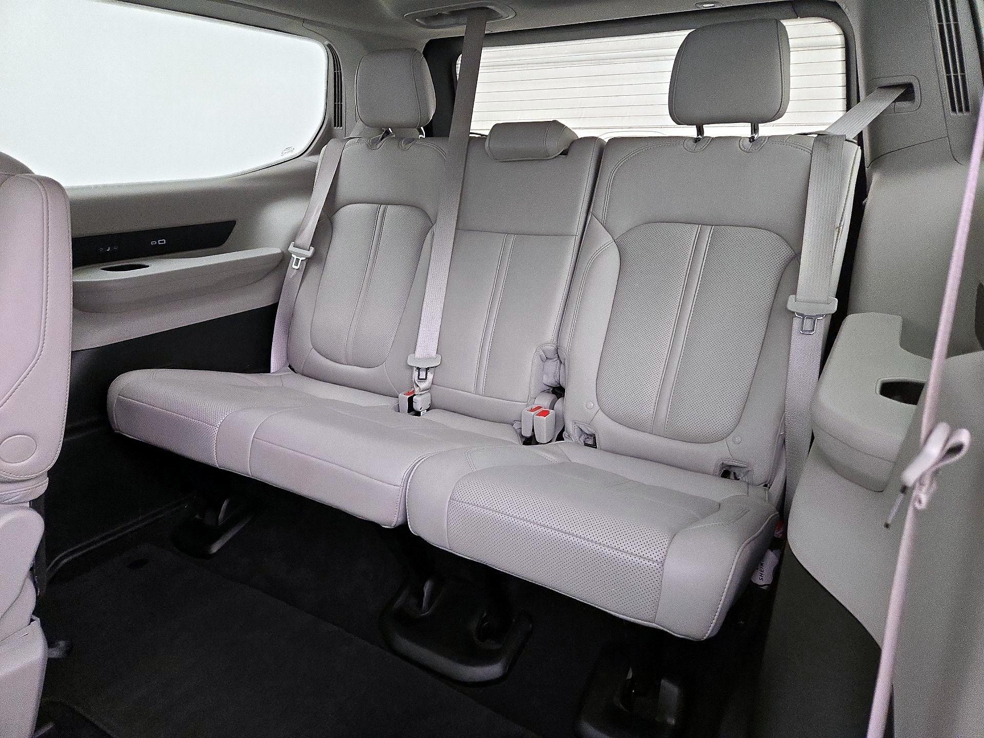 Thumbnail: 2022 Jeep Wagoneer - 20