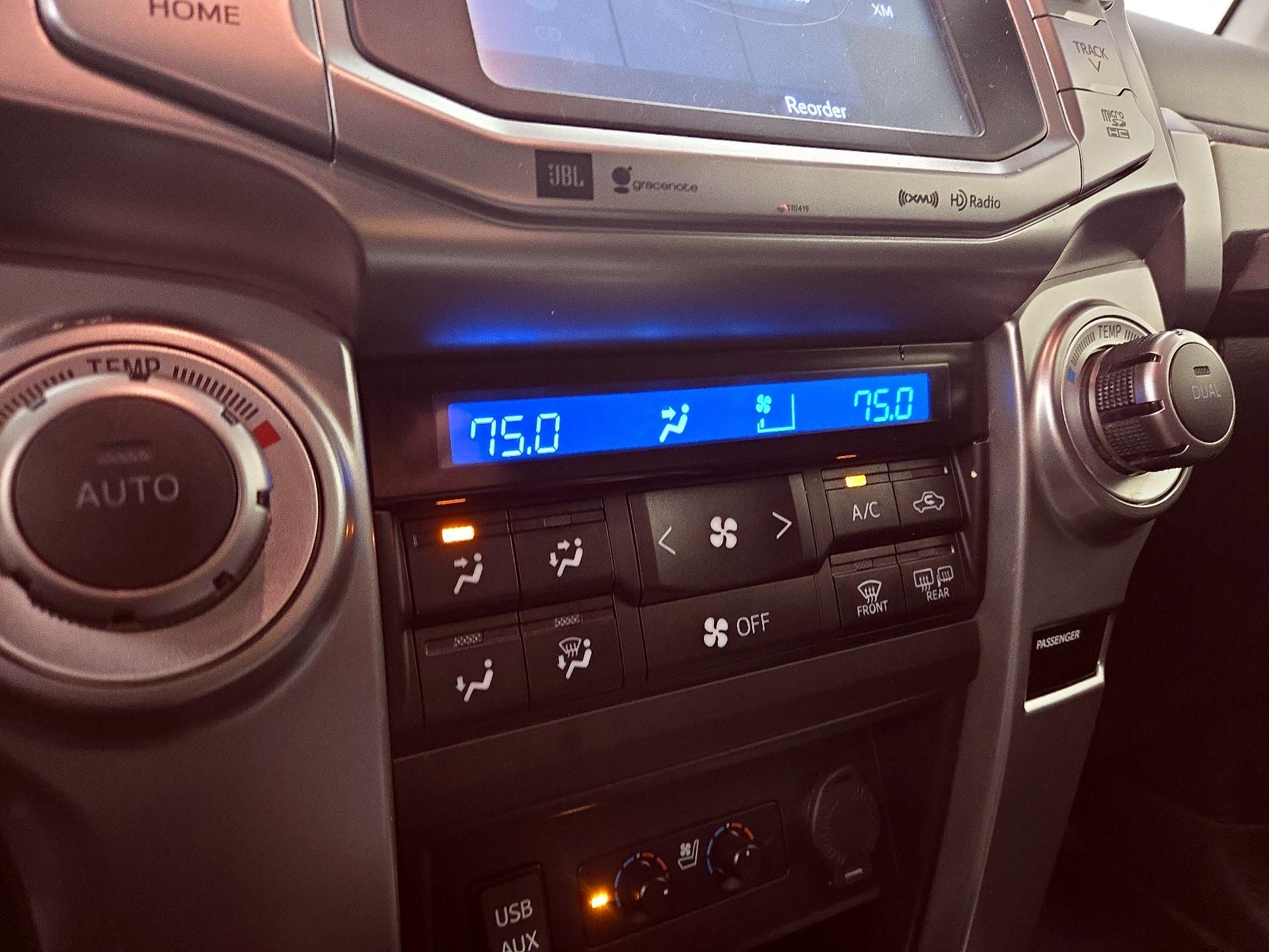 Thumbnail: 2019 Toyota 4Runner - 16