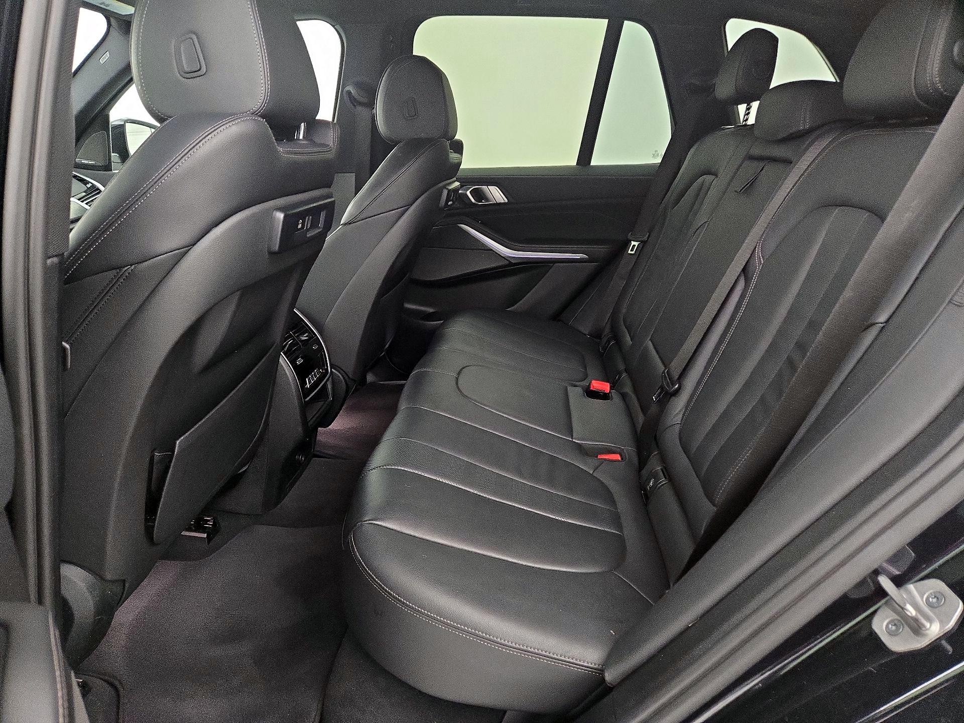 Thumbnail: 2021 BMW X5 - 19