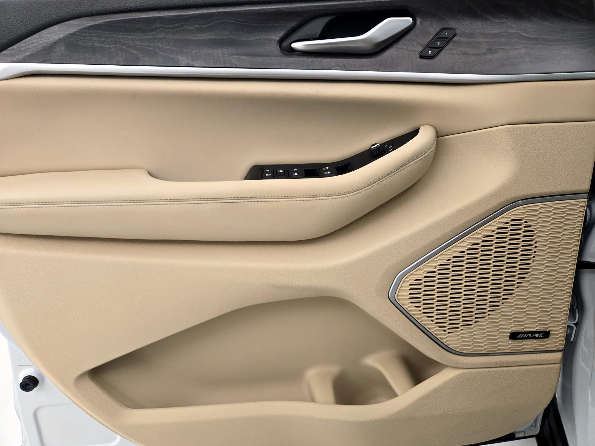 Thumbnail: 2022 Jeep Grand Cherokee - 12