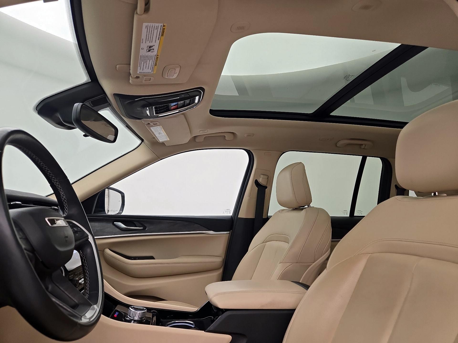 Thumbnail: 2022 Jeep Grand Cherokee - 19