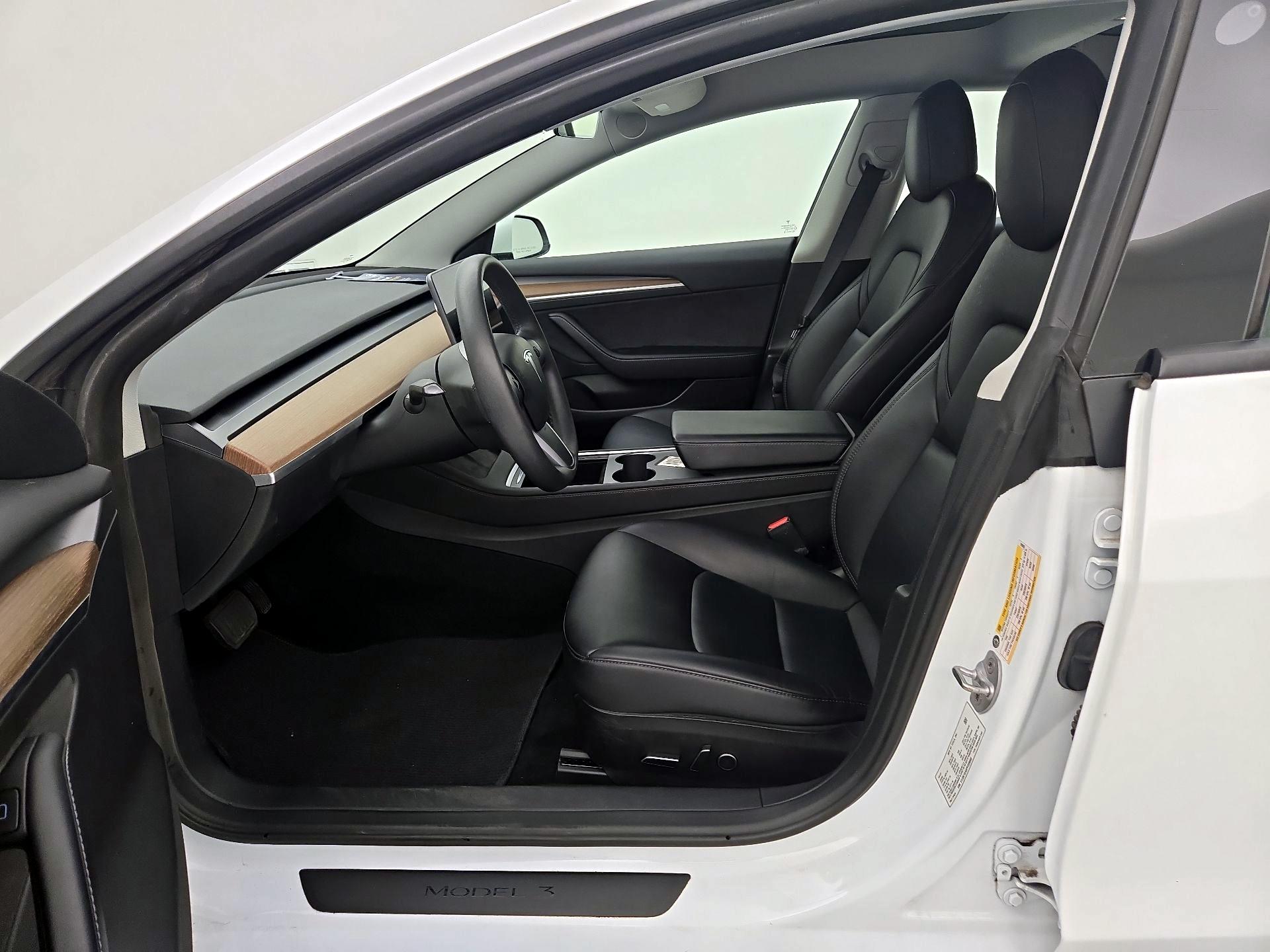 Thumbnail: 2023 Tesla Model 3 - 11