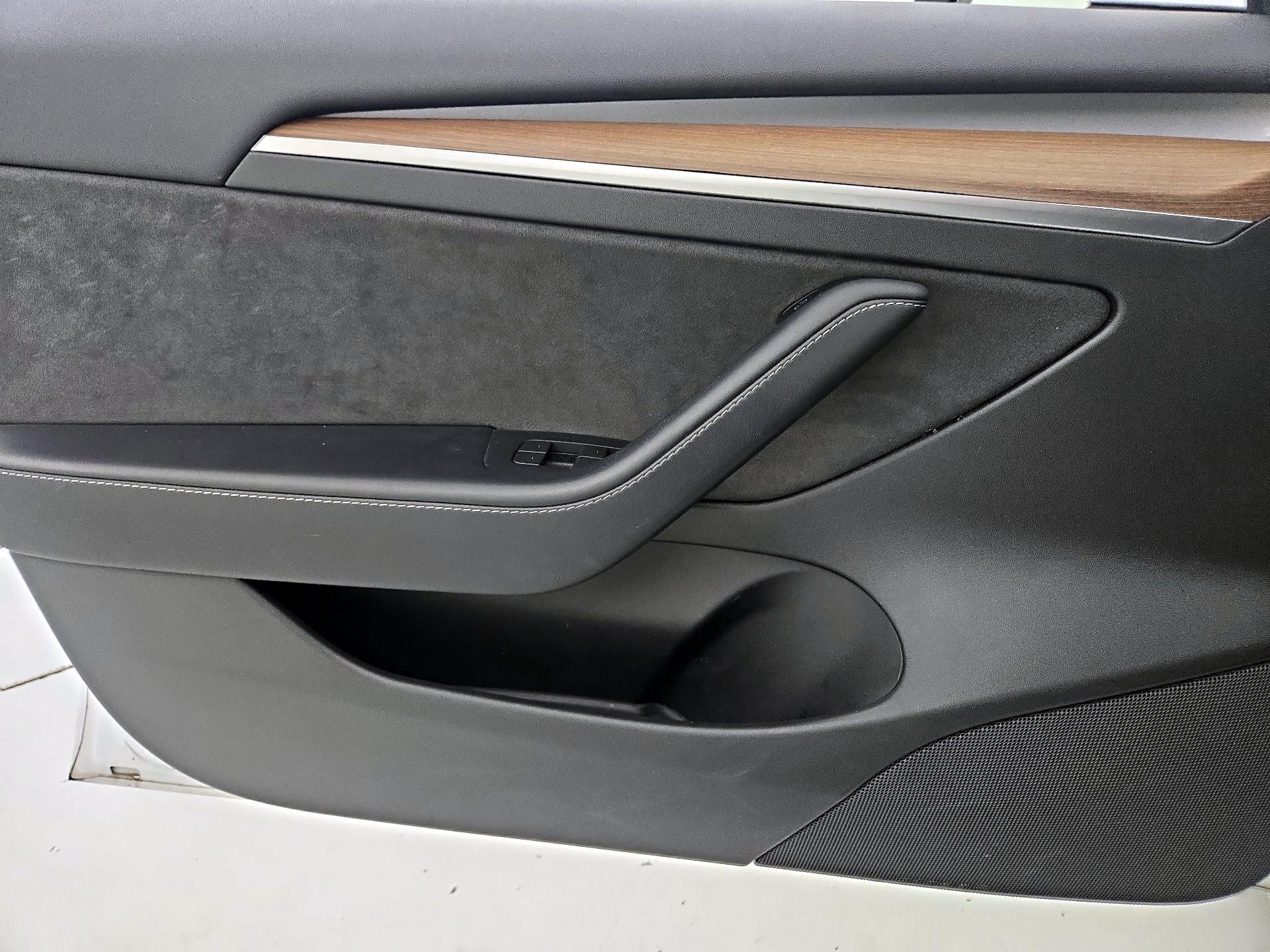 Thumbnail: 2023 Tesla Model 3 - 12