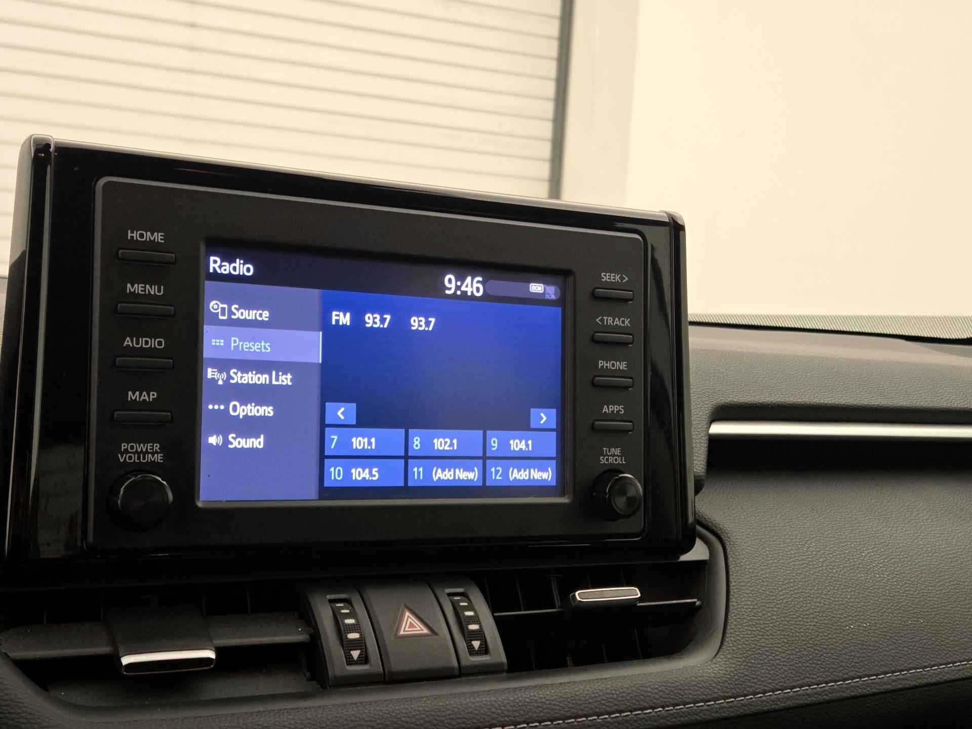 Thumbnail: 2019 Toyota RAV4 - 15