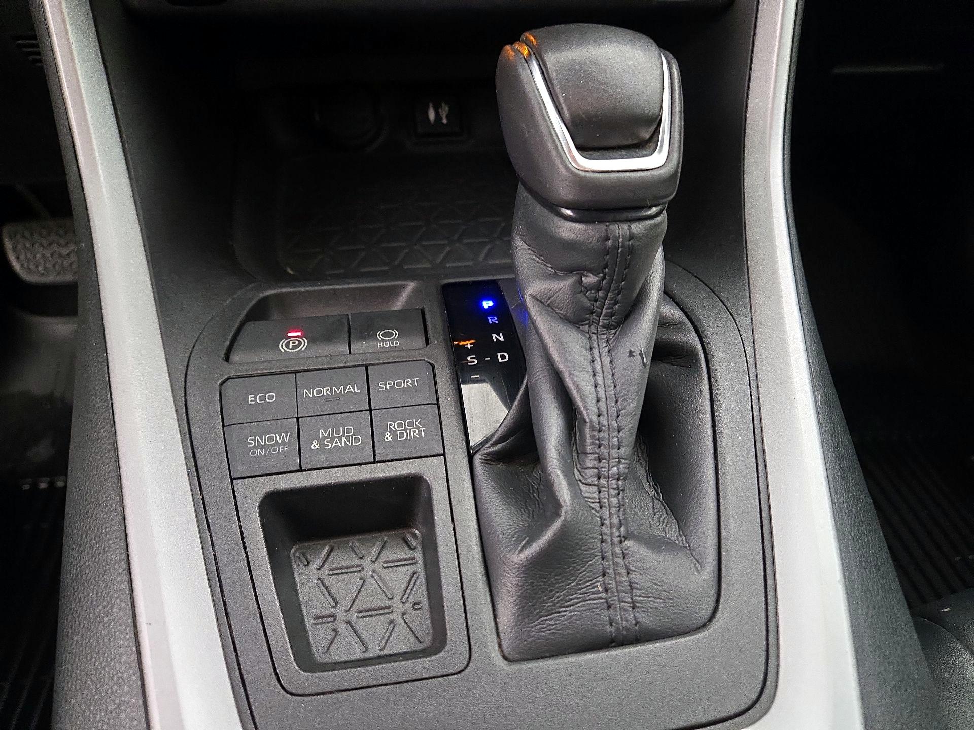 Thumbnail: 2019 Toyota RAV4 - 17