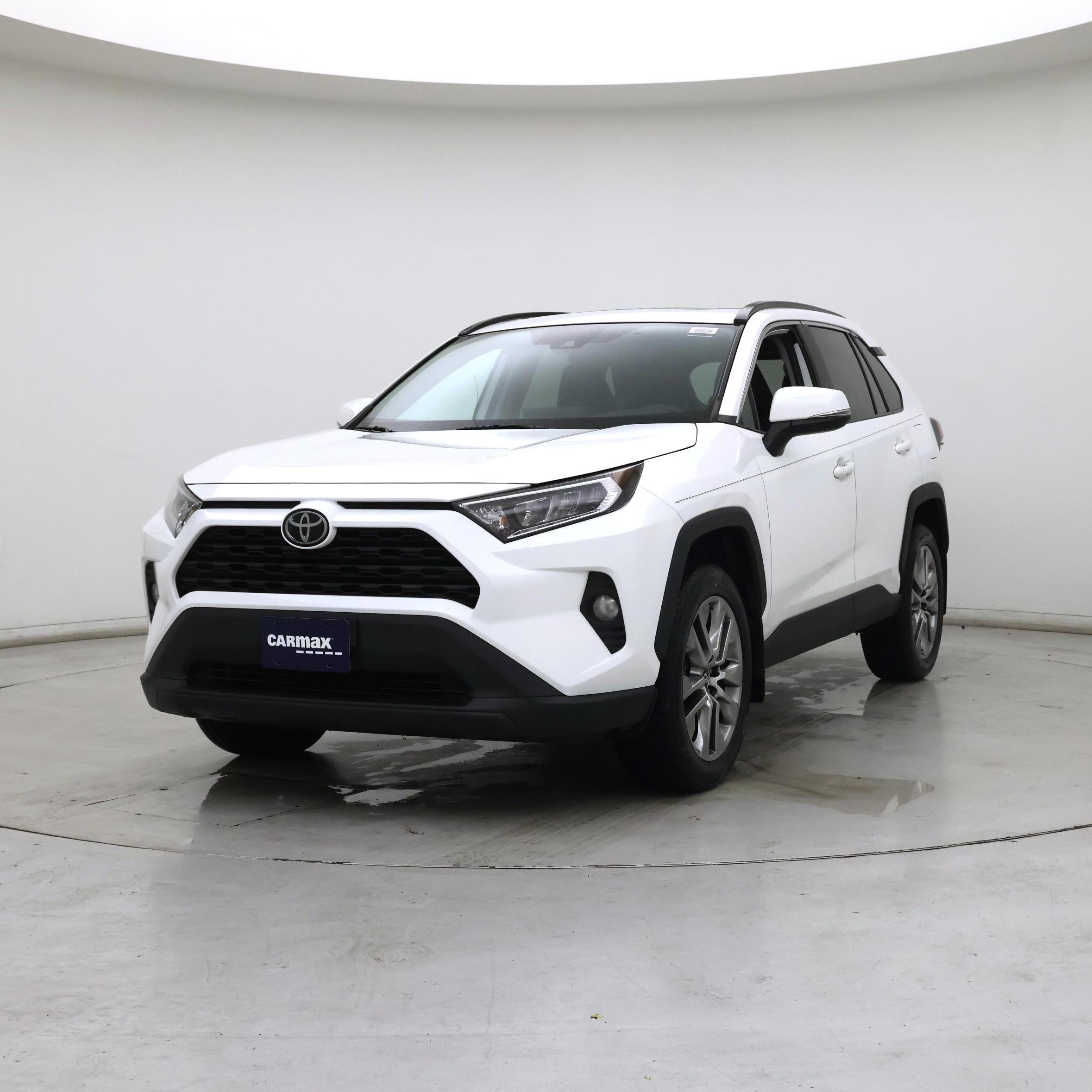 Thumbnail: 2019 Toyota RAV4 - 4