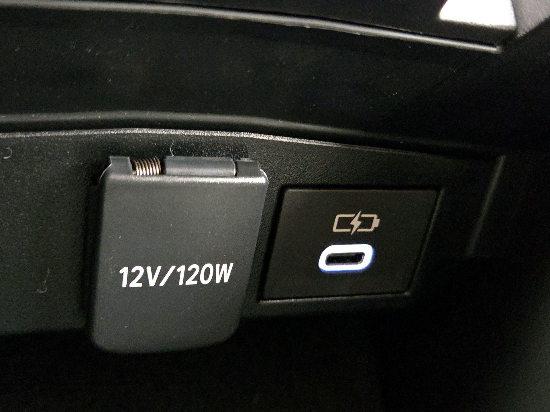 Thumbnail: 2023 Toyota Corolla - 17