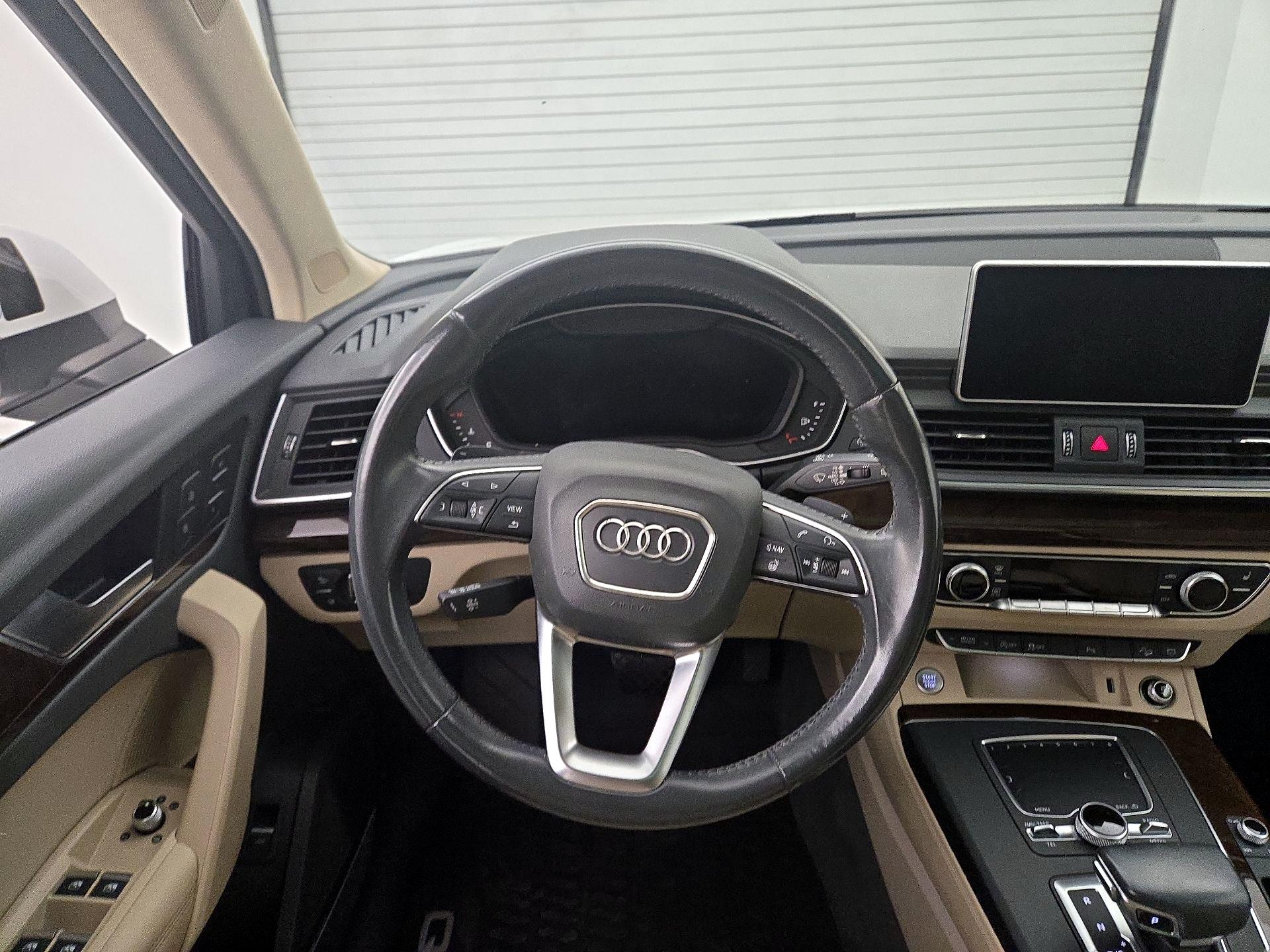 Thumbnail: 2019 Audi Q5 - 10