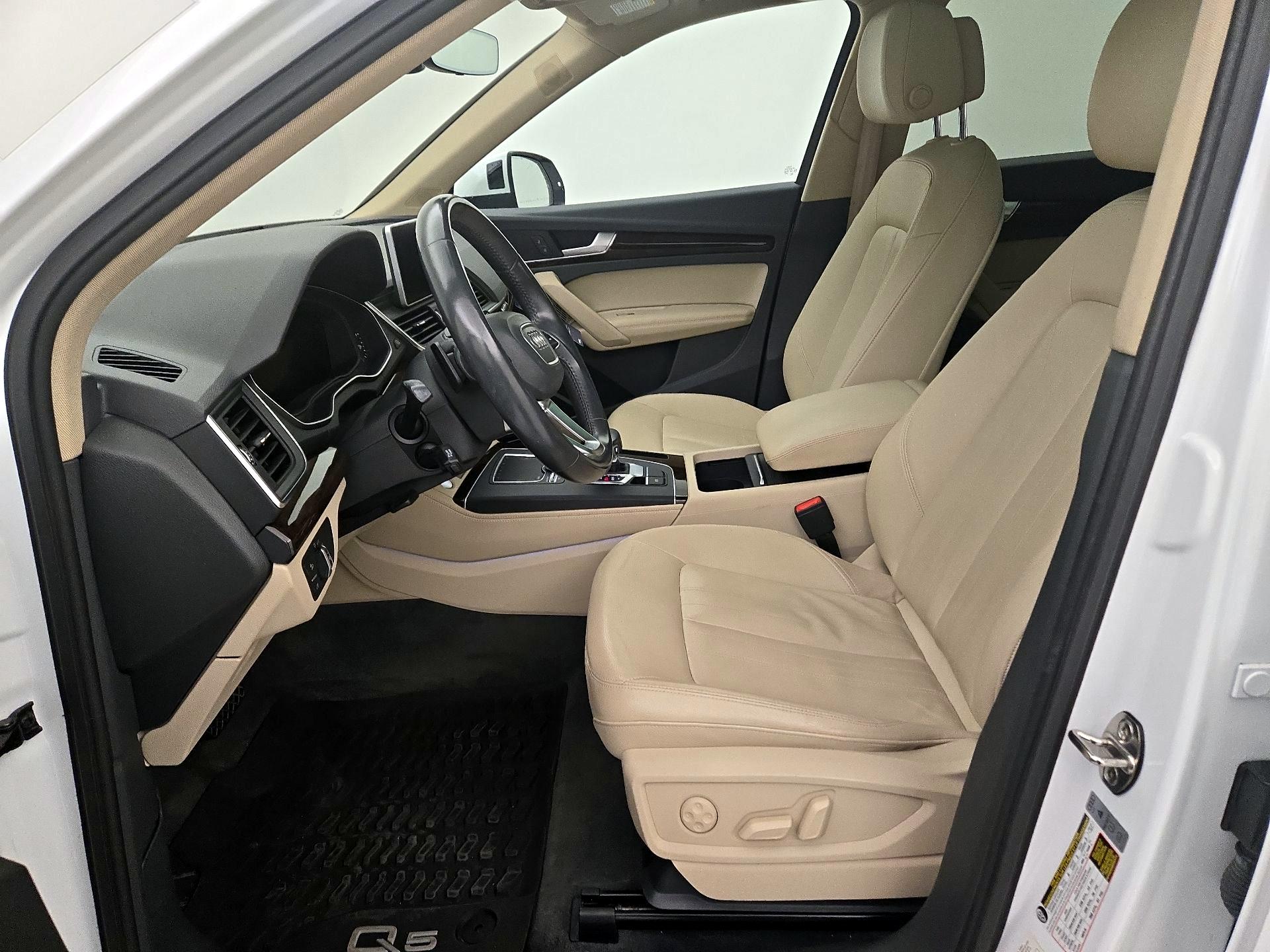 Thumbnail: 2019 Audi Q5 - 11