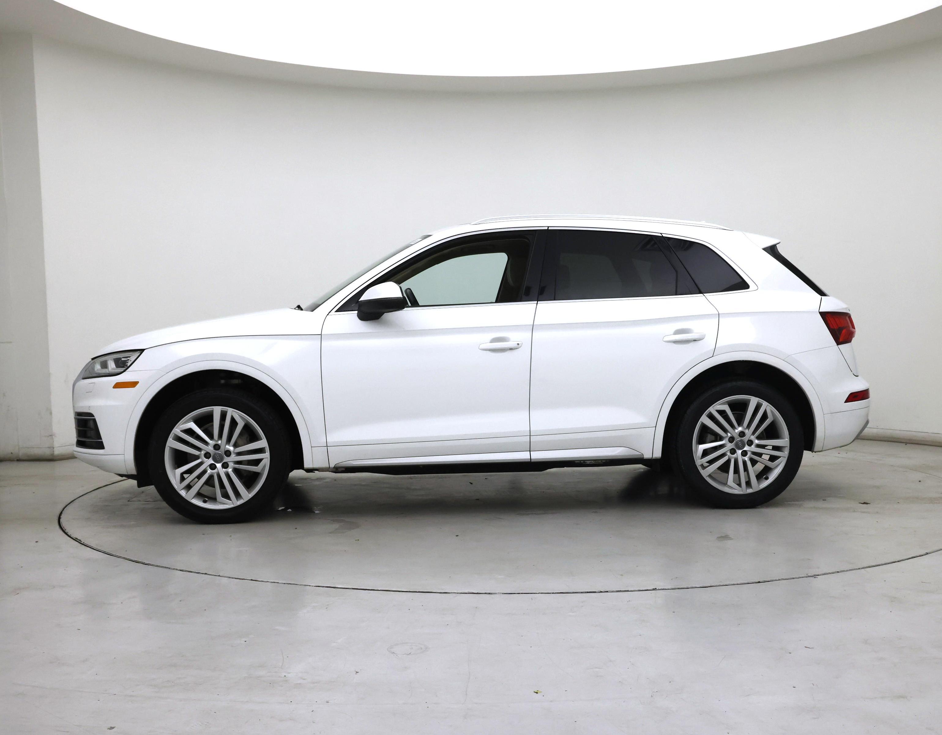 Thumbnail: 2019 Audi Q5 - 3