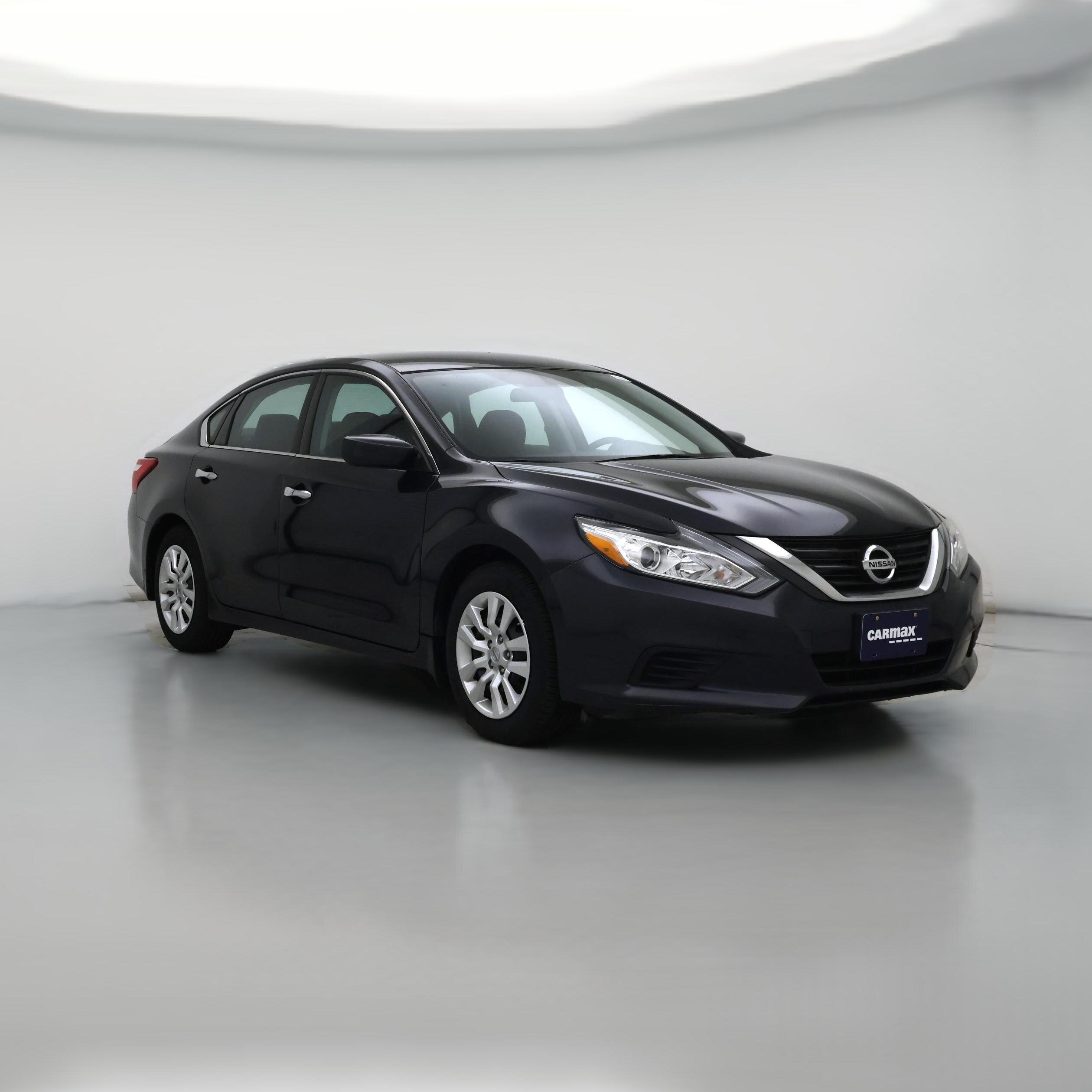 Thumbnail: 2016 Nissan Altima - 1