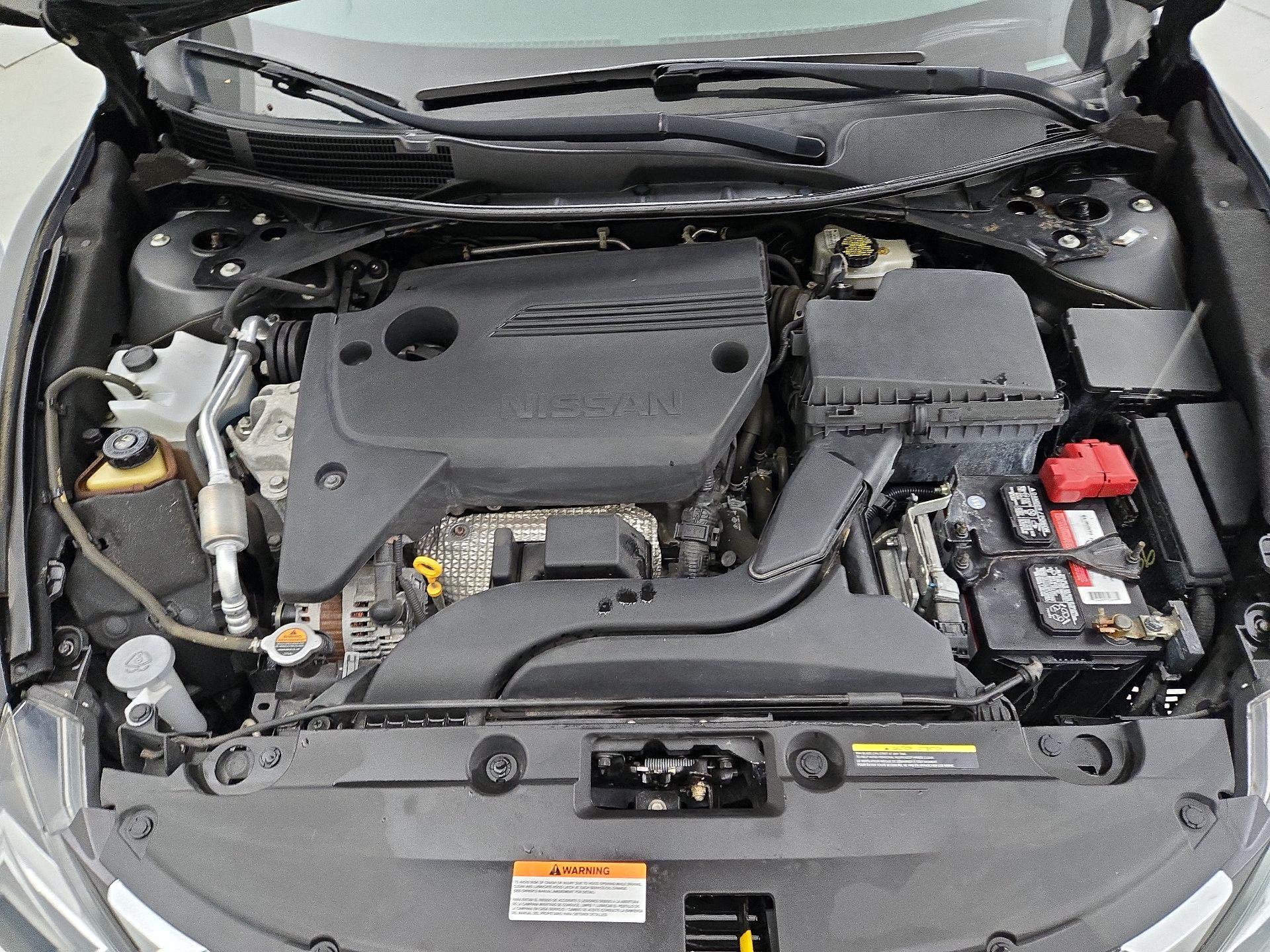 Thumbnail: 2016 Nissan Altima - 20