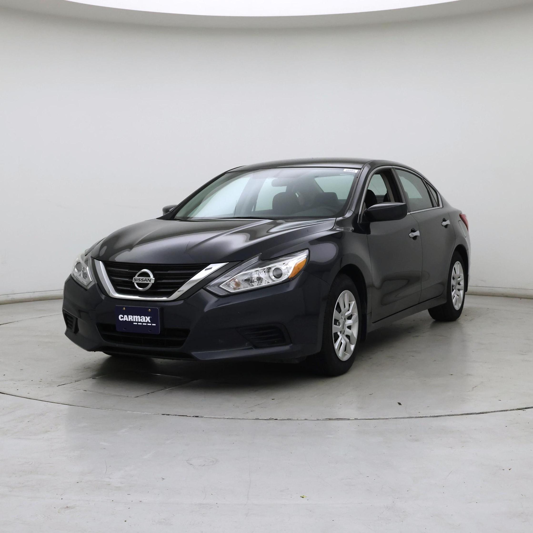 Thumbnail: 2016 Nissan Altima - 4