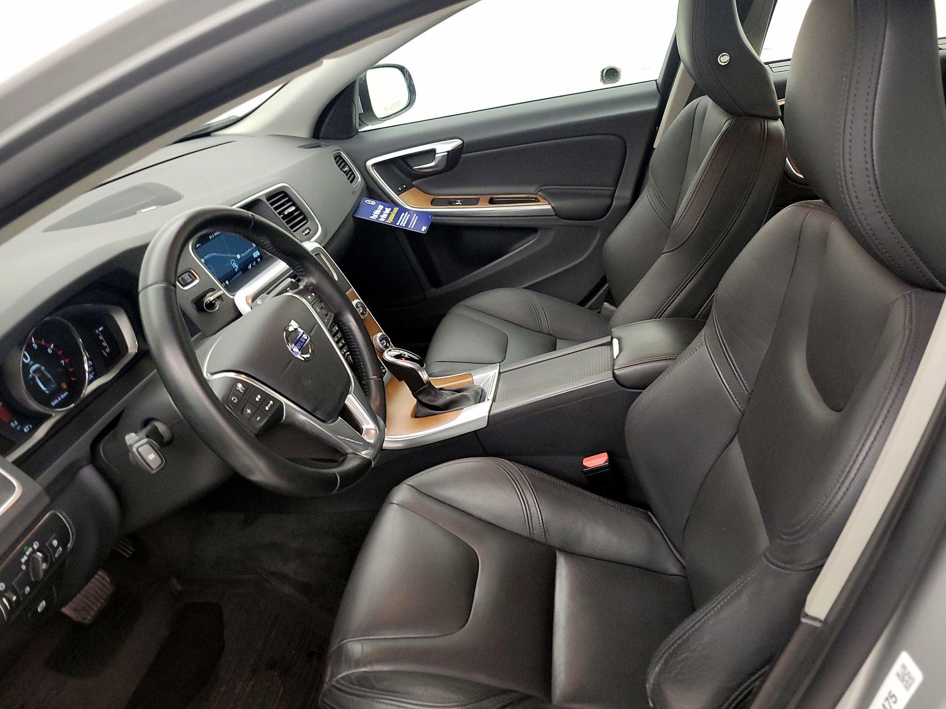 Thumbnail: 2017 Volvo S60 - 11