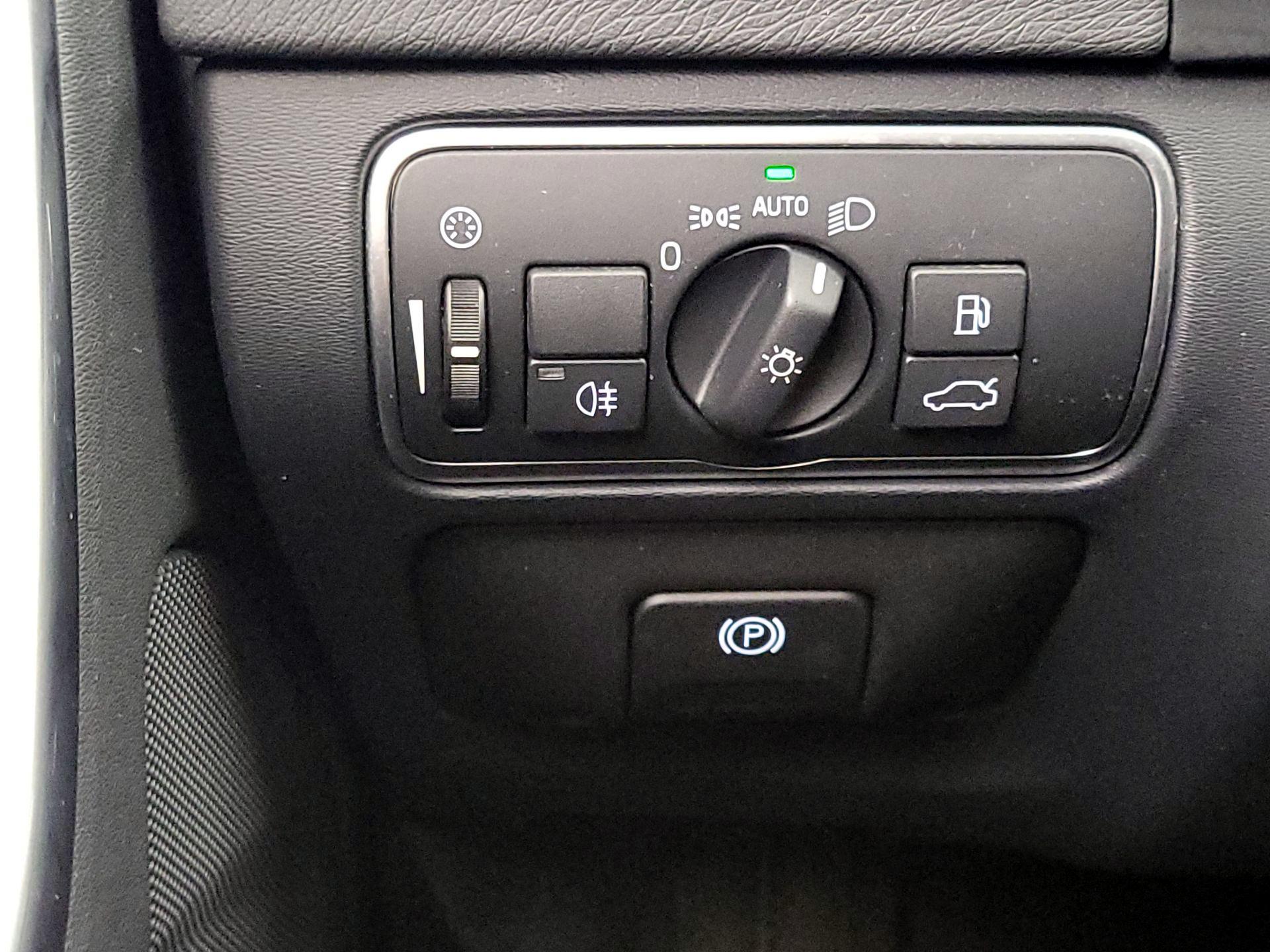 Thumbnail: 2017 Volvo S60 - 13