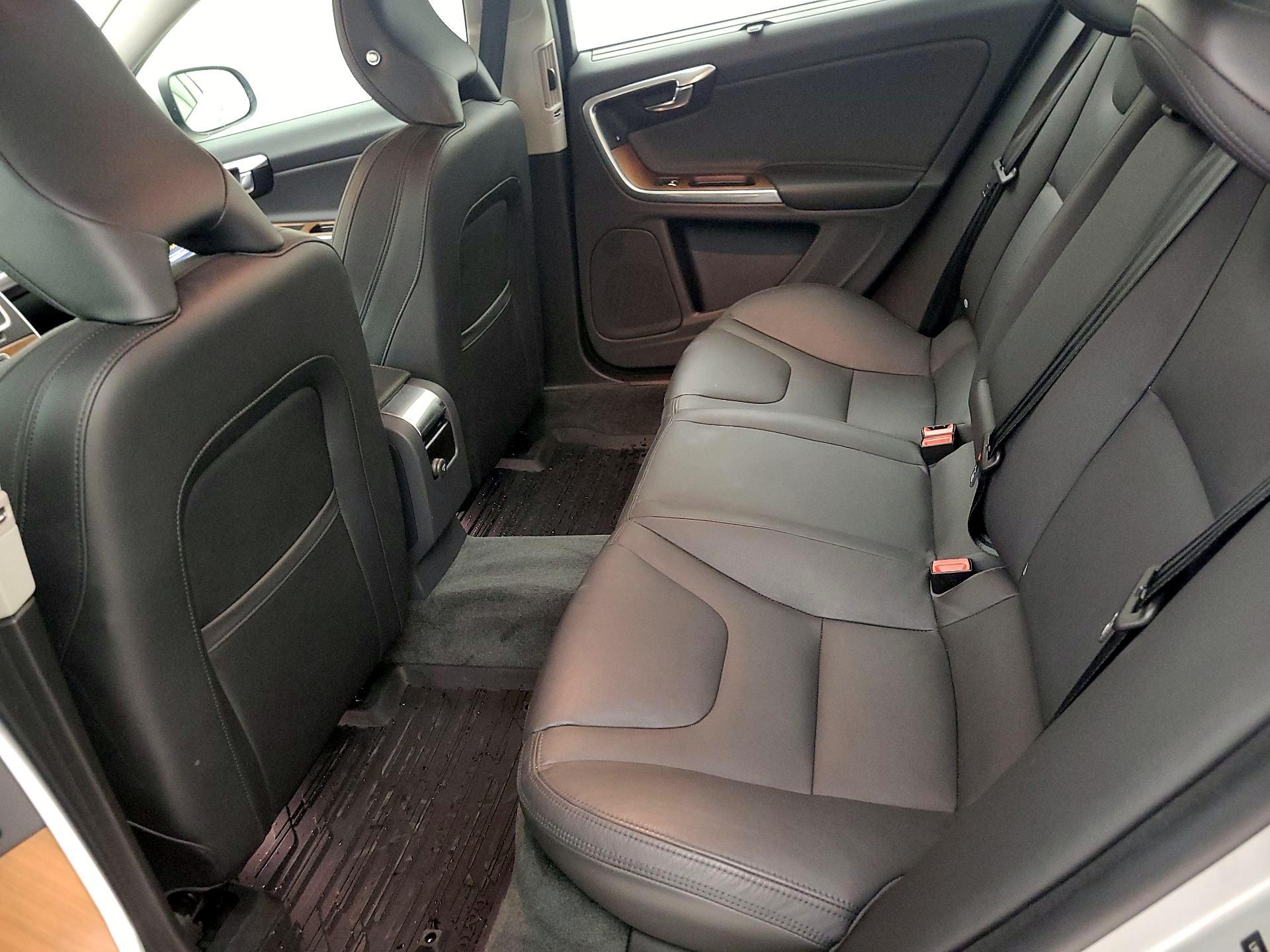 Thumbnail: 2017 Volvo S60 - 20