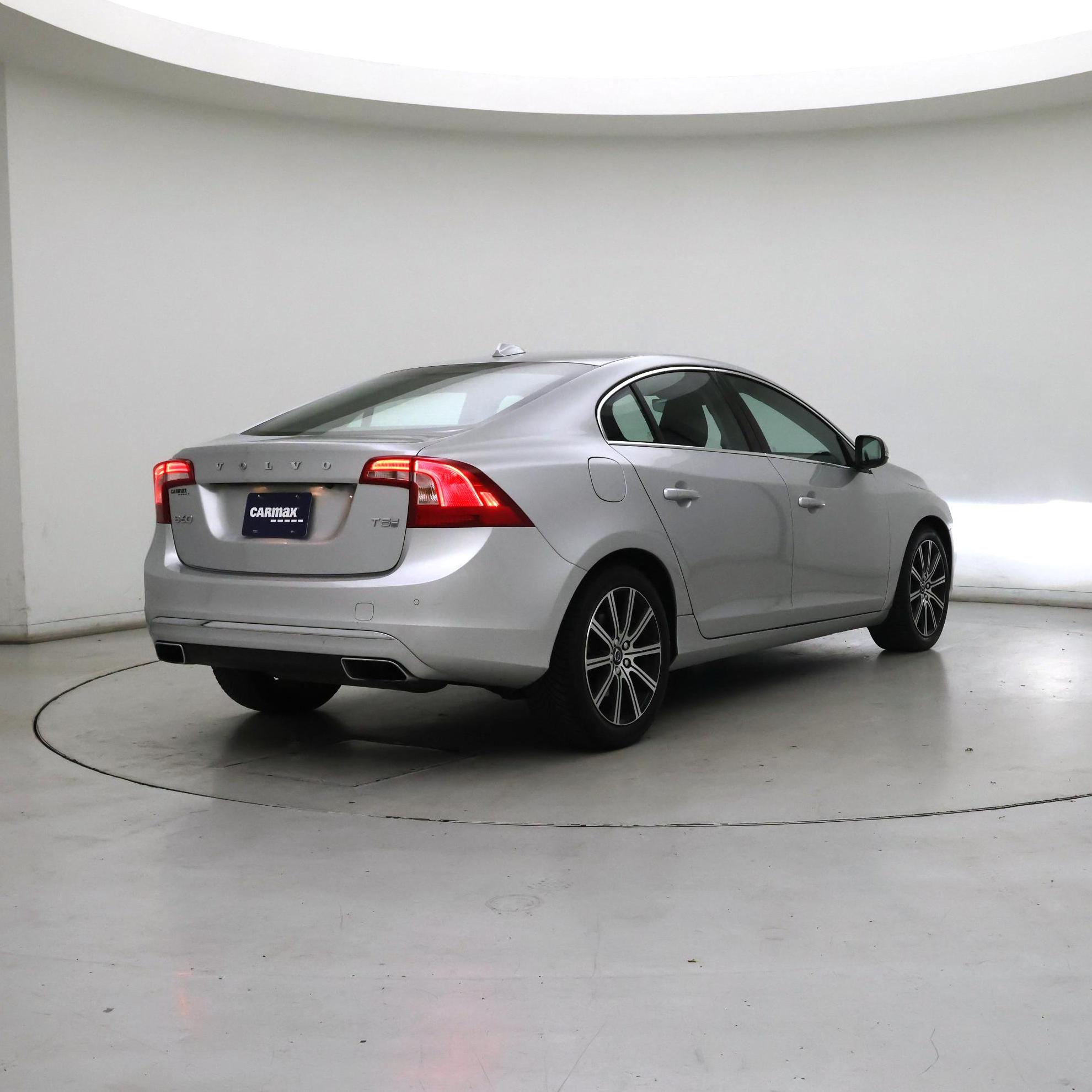 Thumbnail: 2017 Volvo S60 - 8