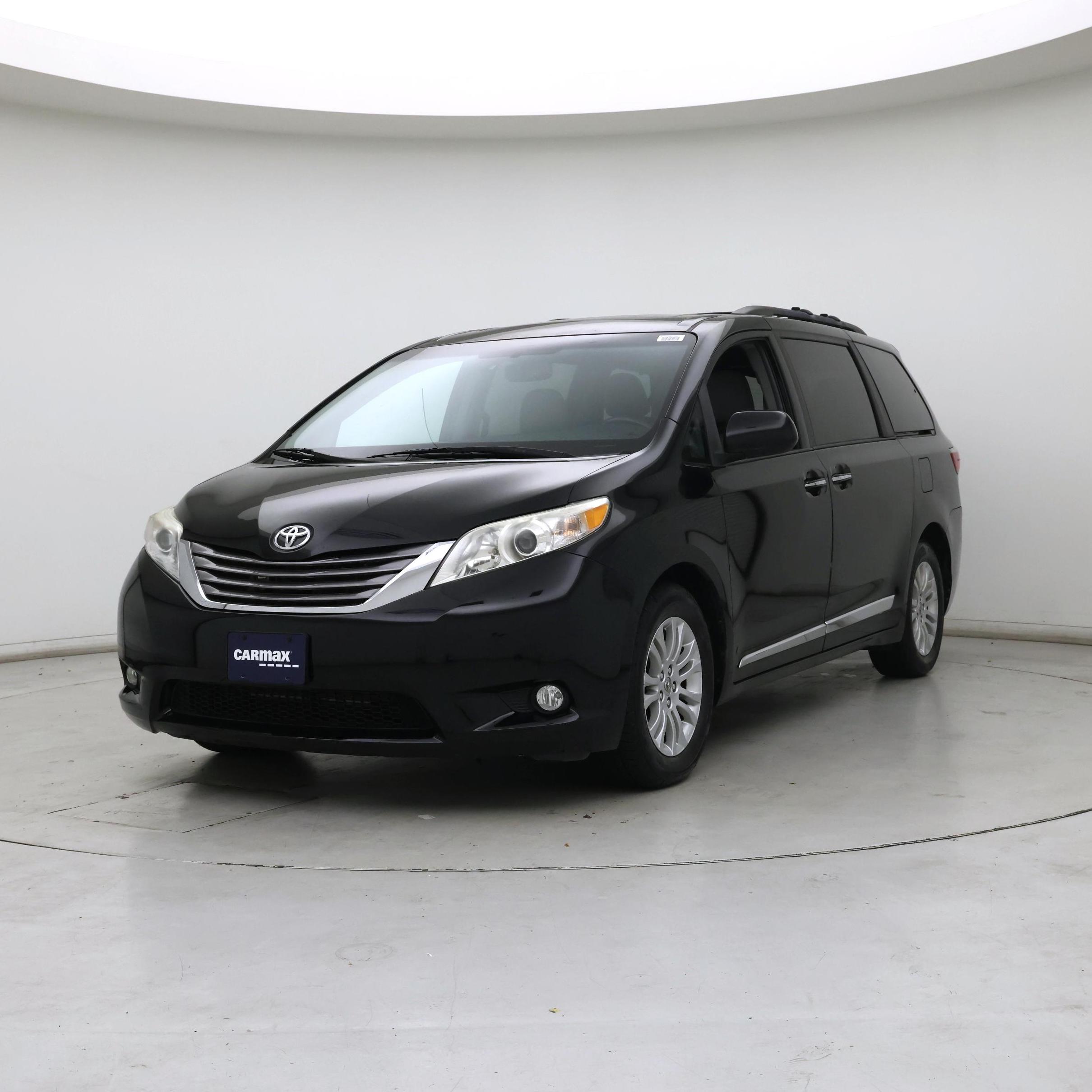 Thumbnail: 2016 Toyota Sienna - 4