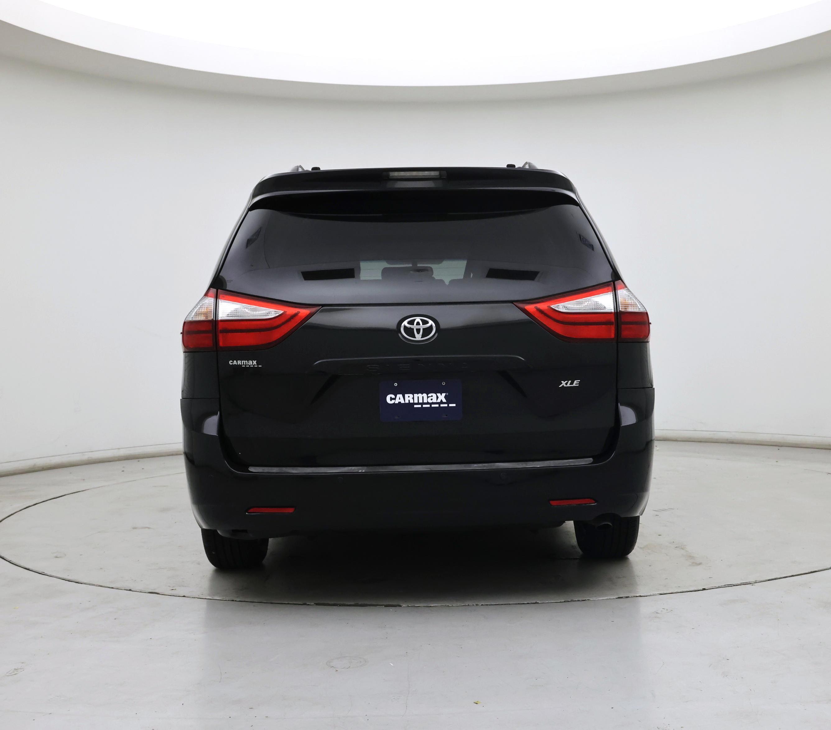Thumbnail: 2016 Toyota Sienna - 6