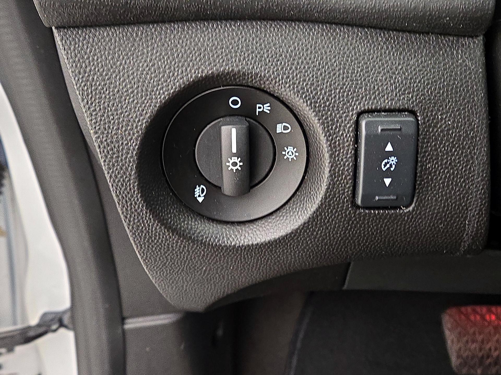 Thumbnail: 2019 Ford Fiesta - 13