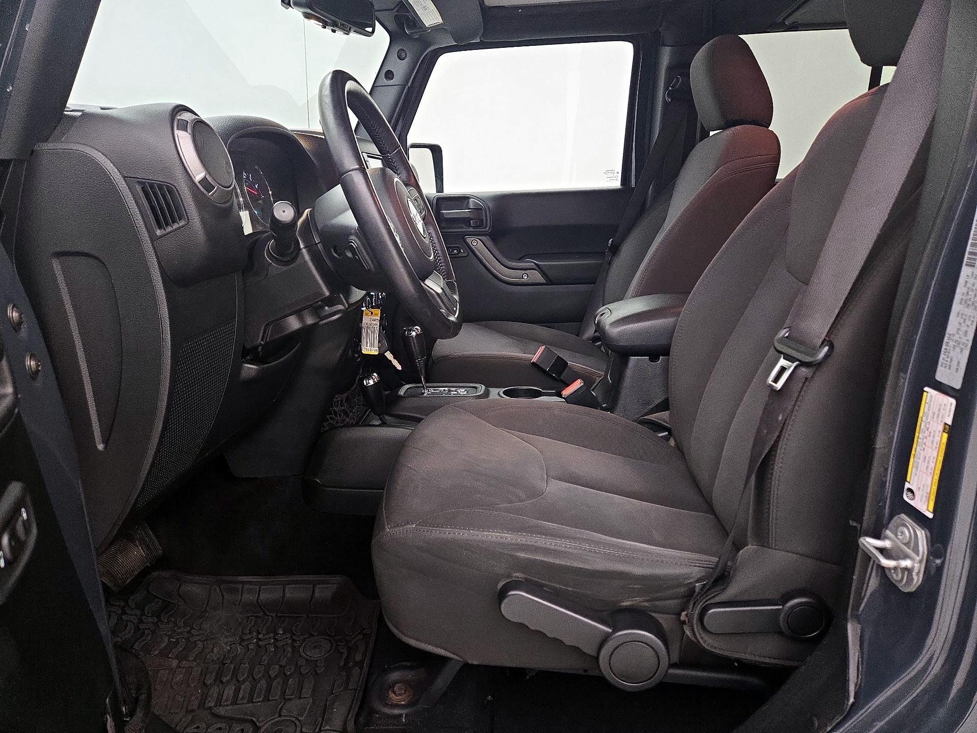 Thumbnail: 2017 Jeep Wrangler - 11