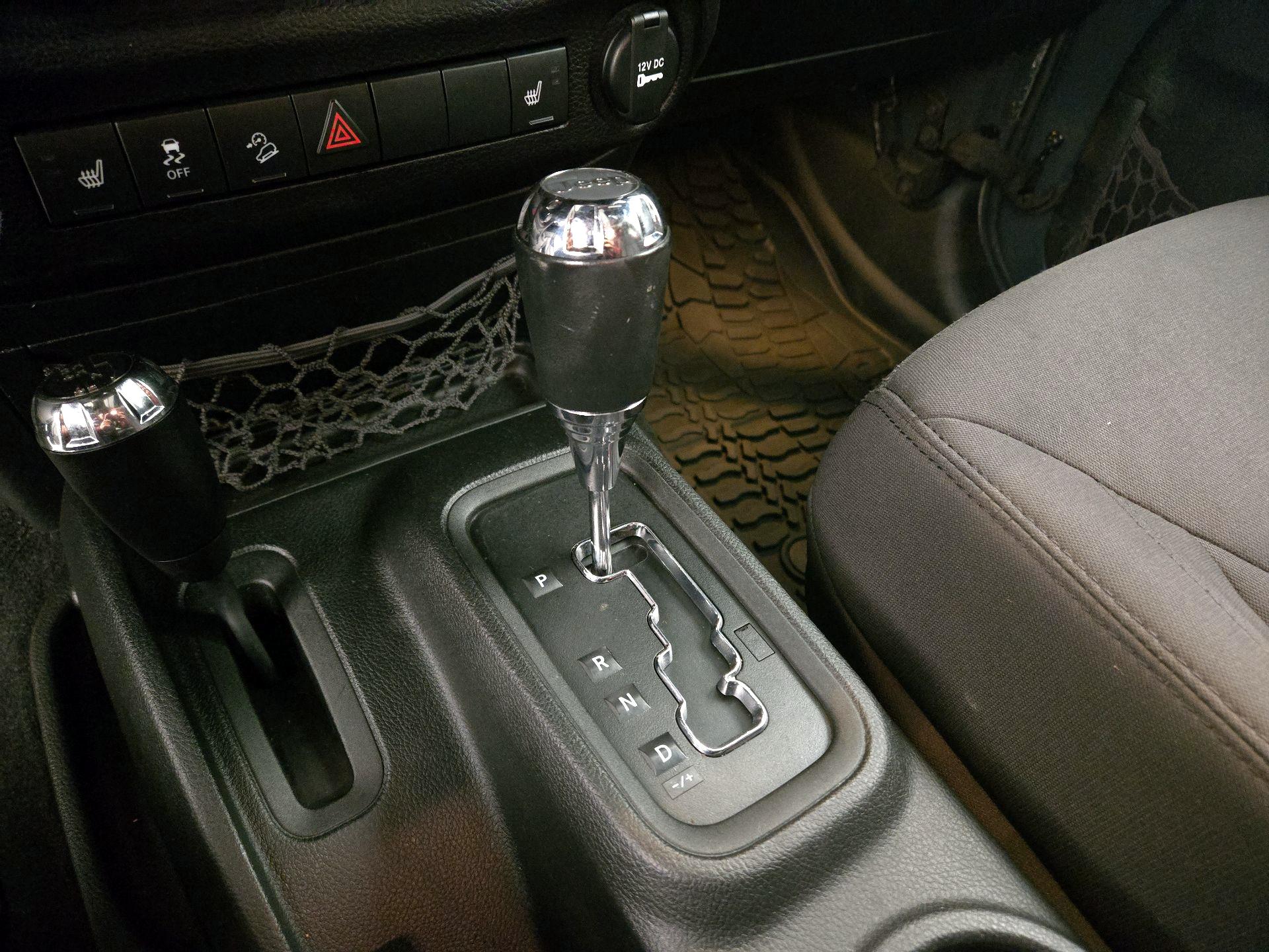 Thumbnail: 2017 Jeep Wrangler - 15