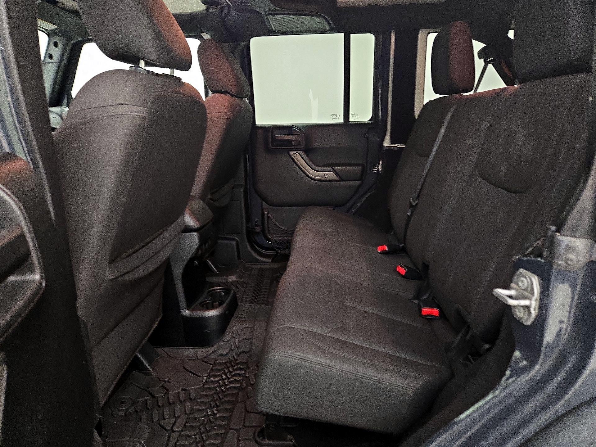 Thumbnail: 2017 Jeep Wrangler - 16