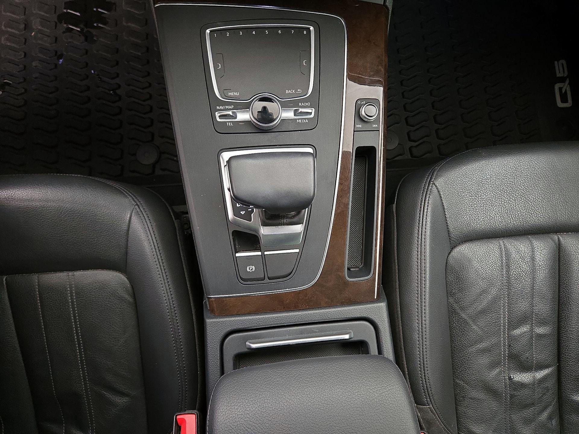 Thumbnail: 2018 Audi Q5 - 18